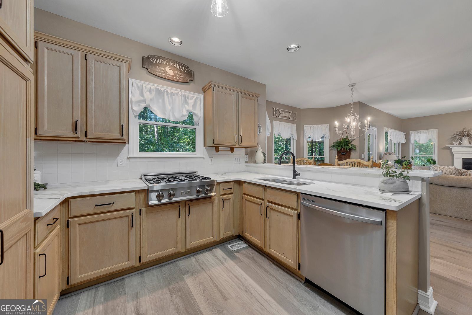 1914 Lilac Ridge Drive Property Photo 18