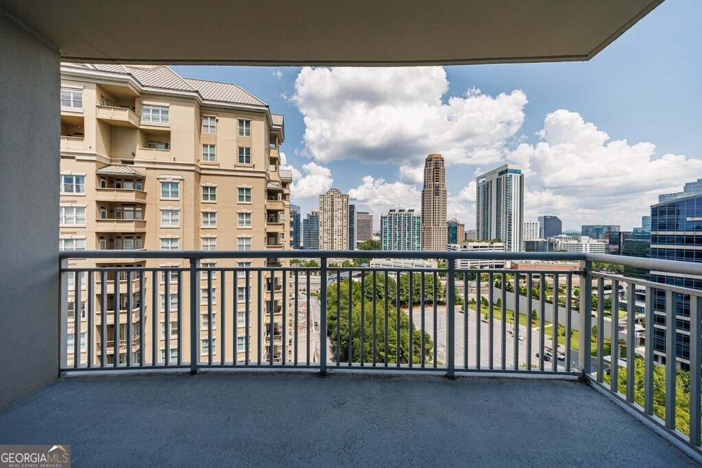3338 Peachtree Road Ne # 1807 Property Photo 10