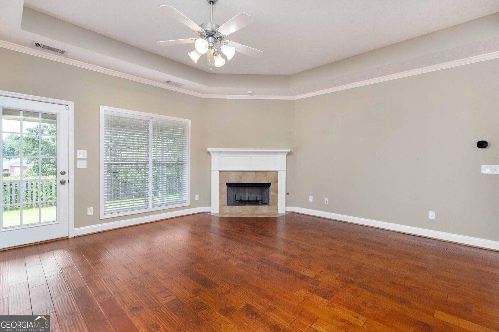 1035 Woodville Drive Property Photo 6