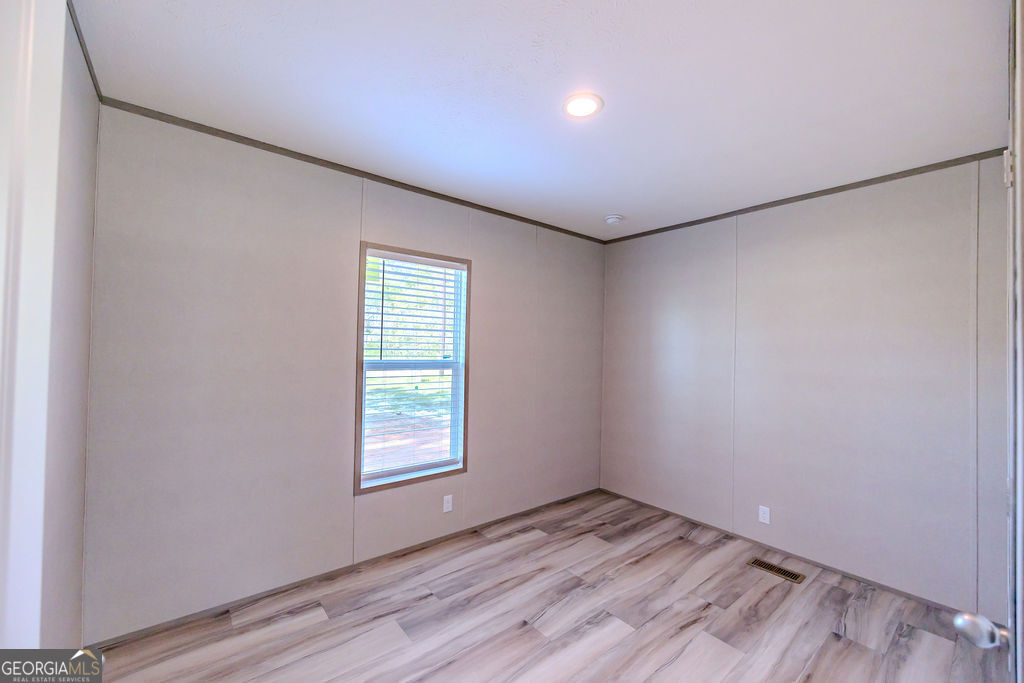 944 Collins Lane Property Photo 29