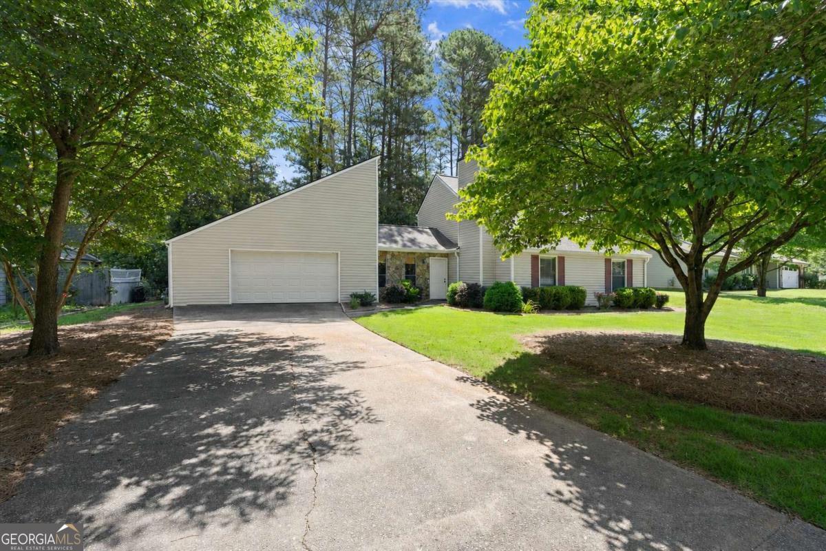 2272 Macby Drive Property Photo 4