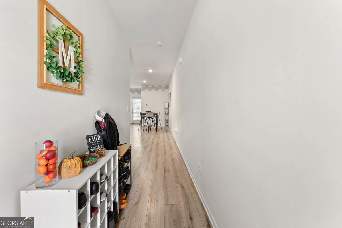 1840 Fabian Way Sw Property Photo 2