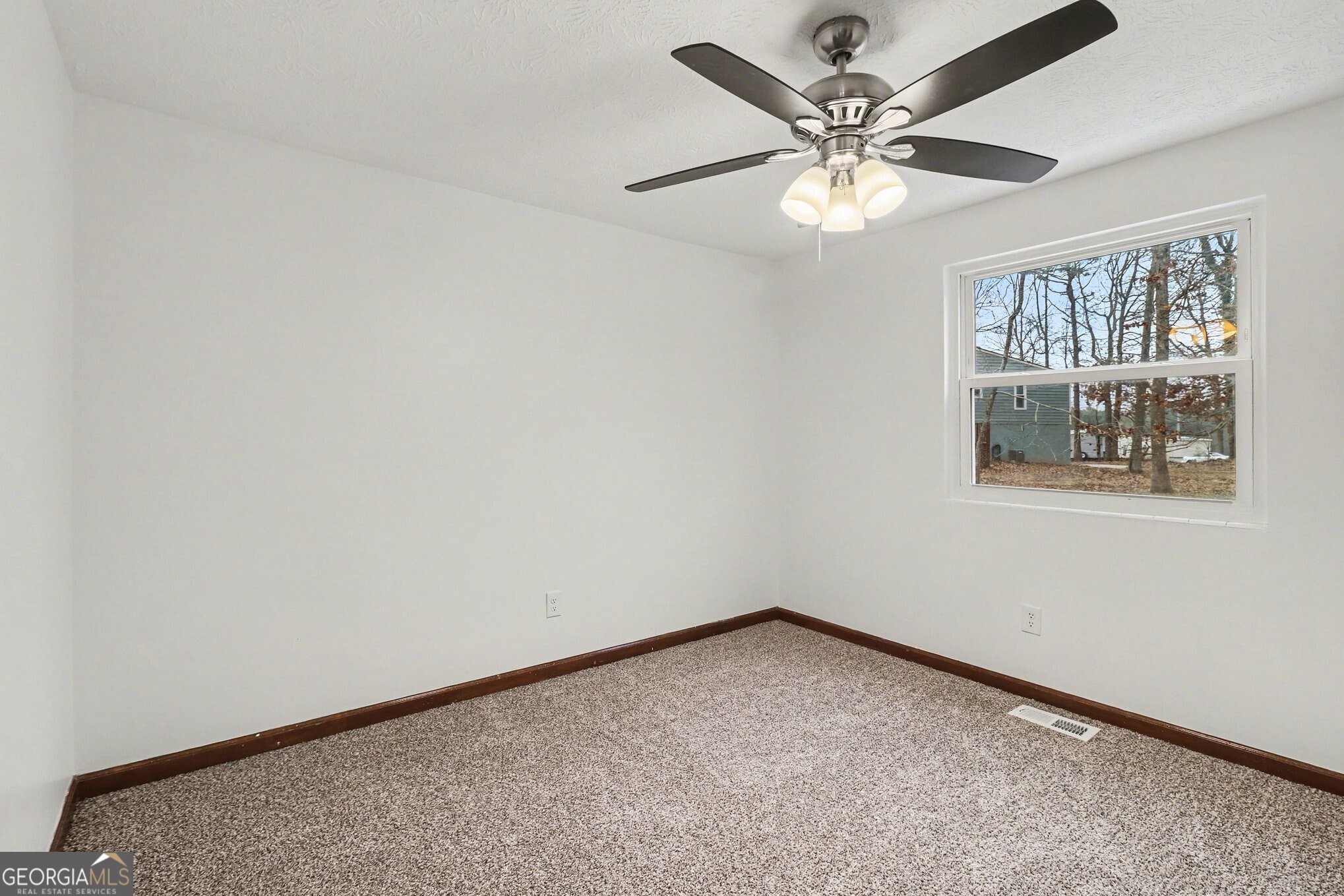 3864 Yeager Road Property Photo 9