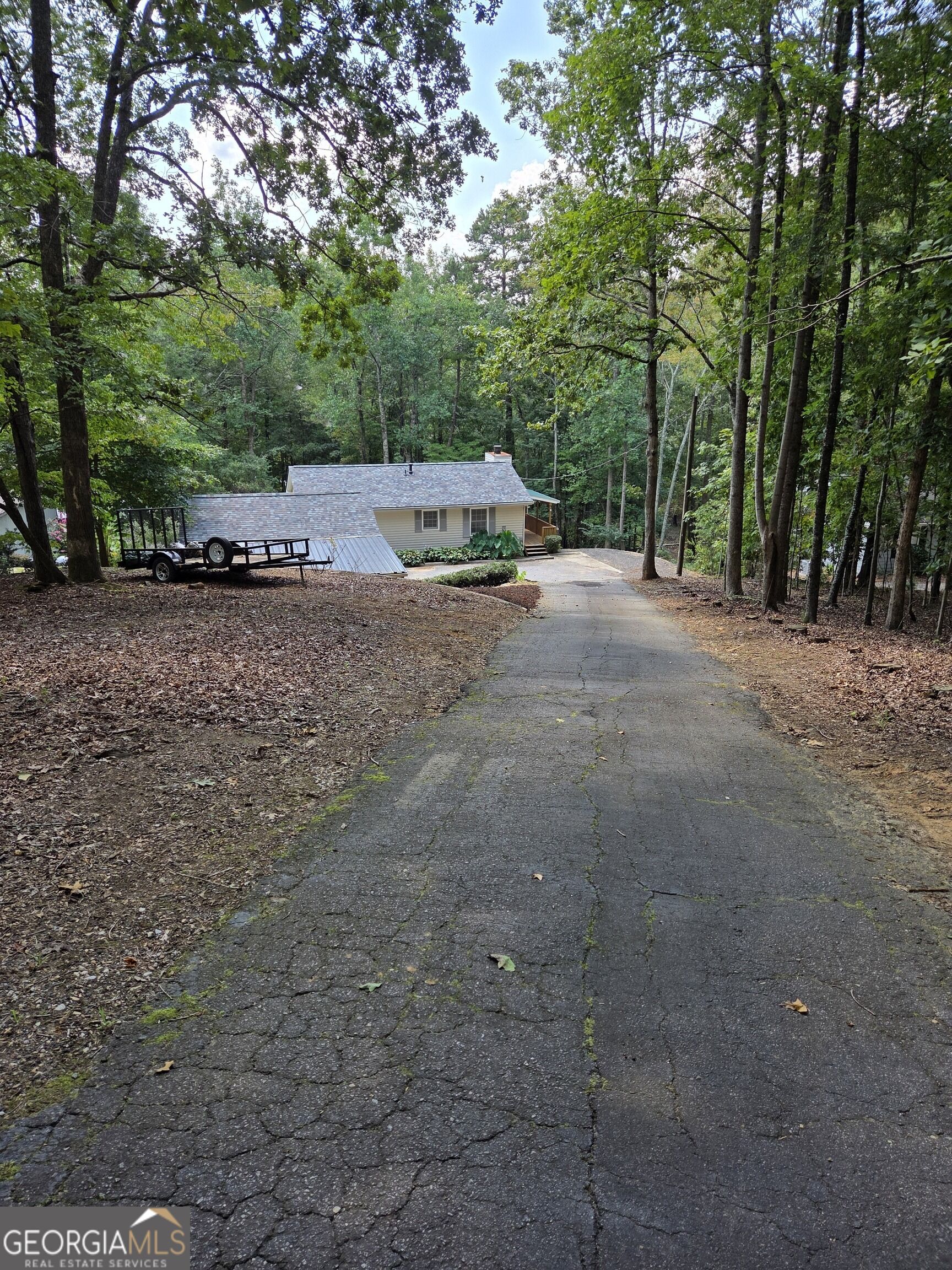 984 Overlook Drive Property Photo 3