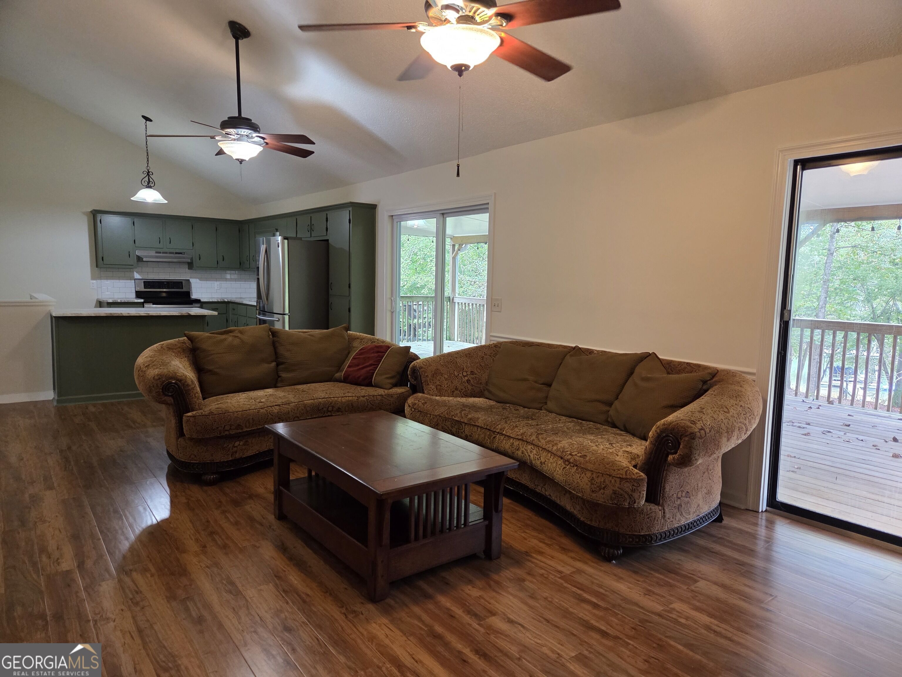 984 Overlook Drive Property Photo 10