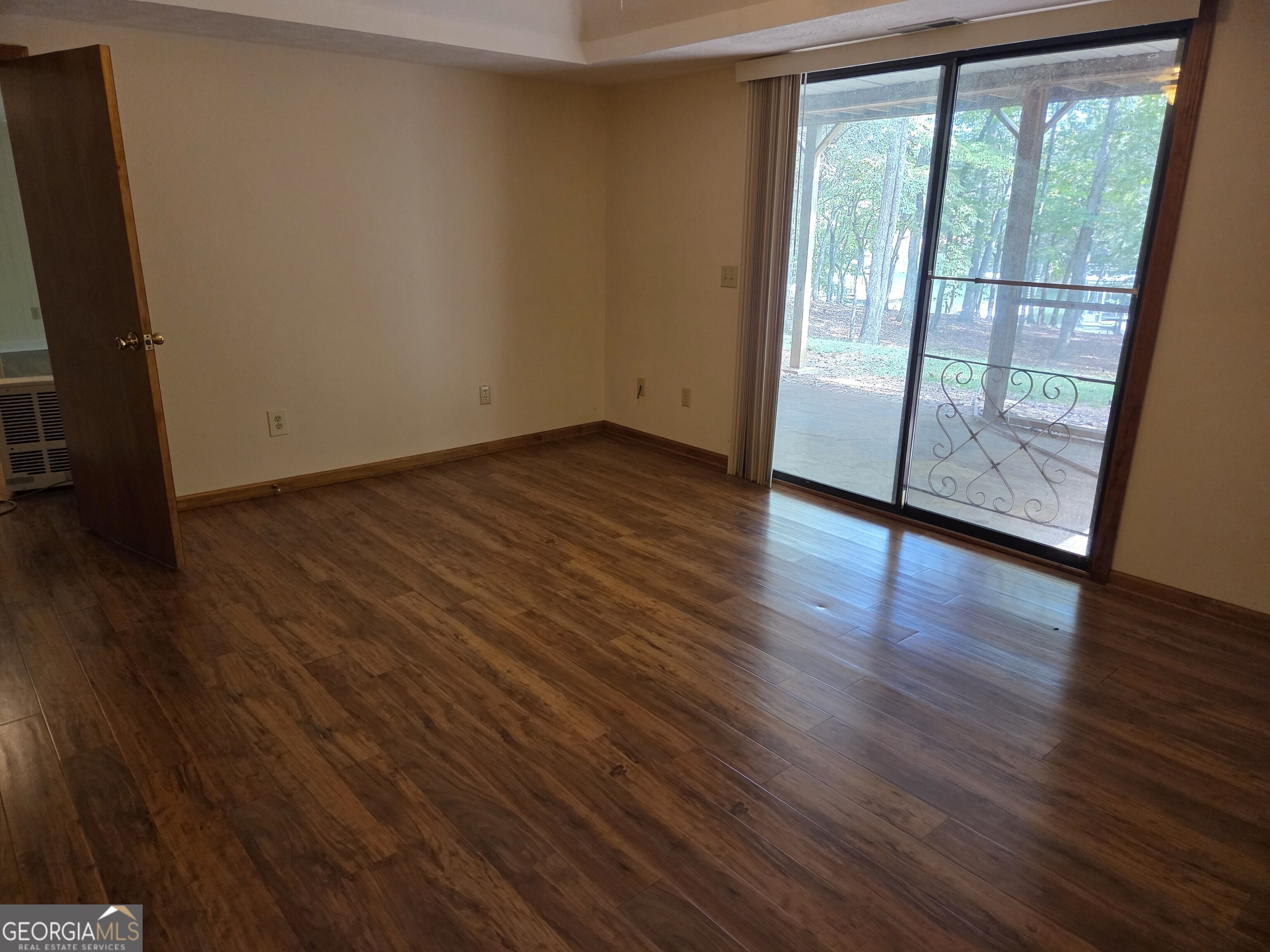 984 Overlook Drive Property Photo 14