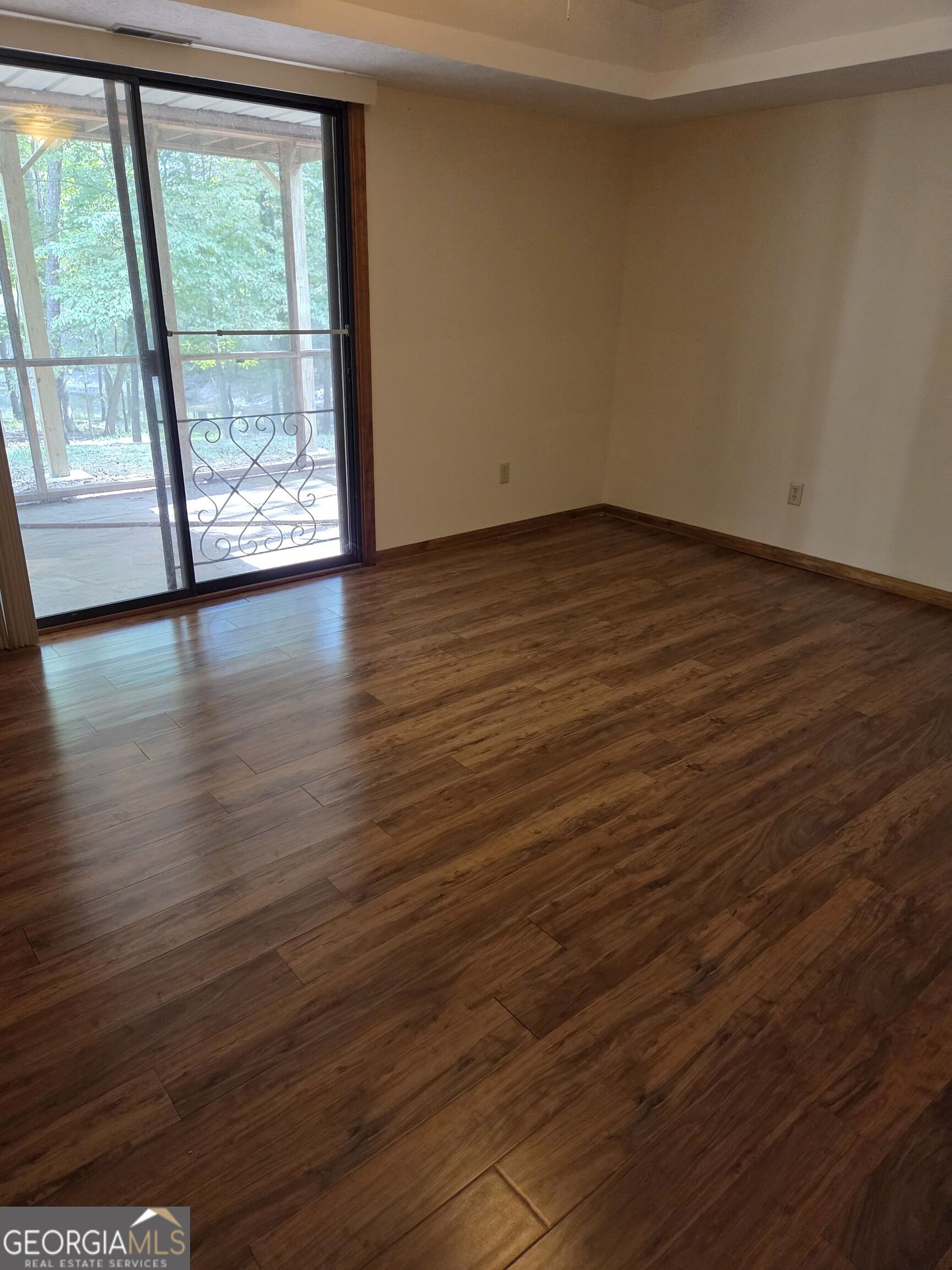 984 Overlook Drive Property Photo 16