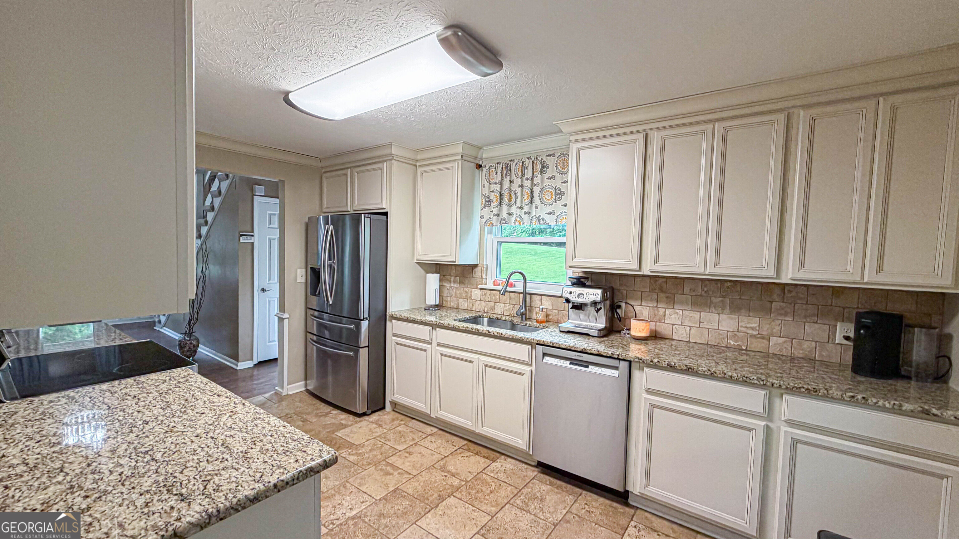 11 Edgewater Court Property Photo 45