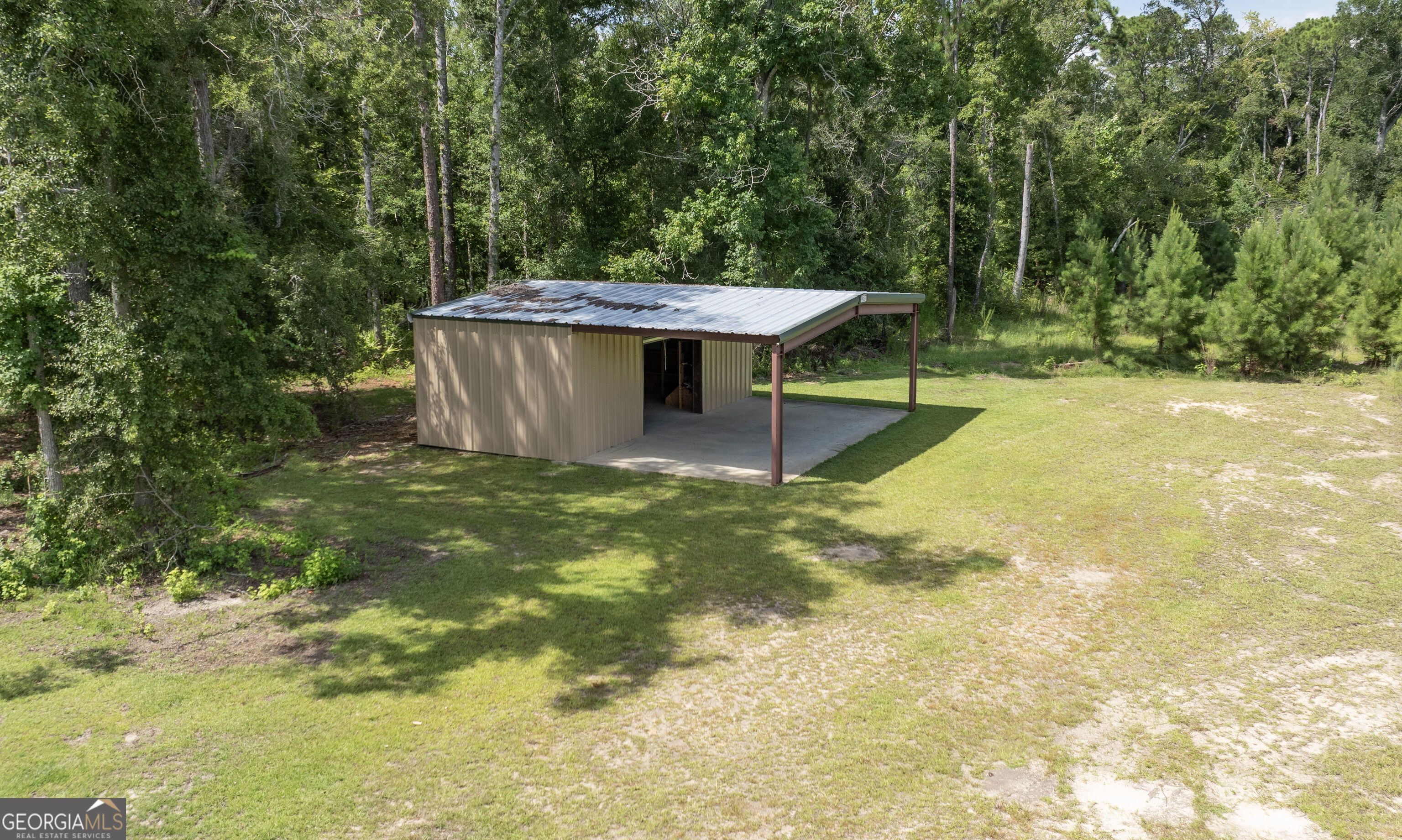 449 Roscoe Smith Property Photo 8