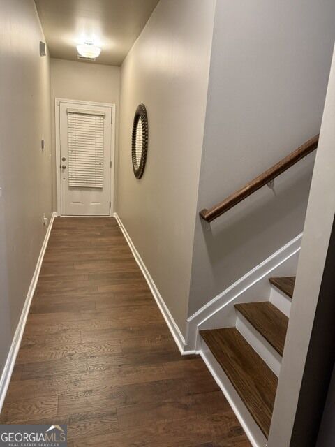 542 Monticello Boulevard Se Property Photo 3