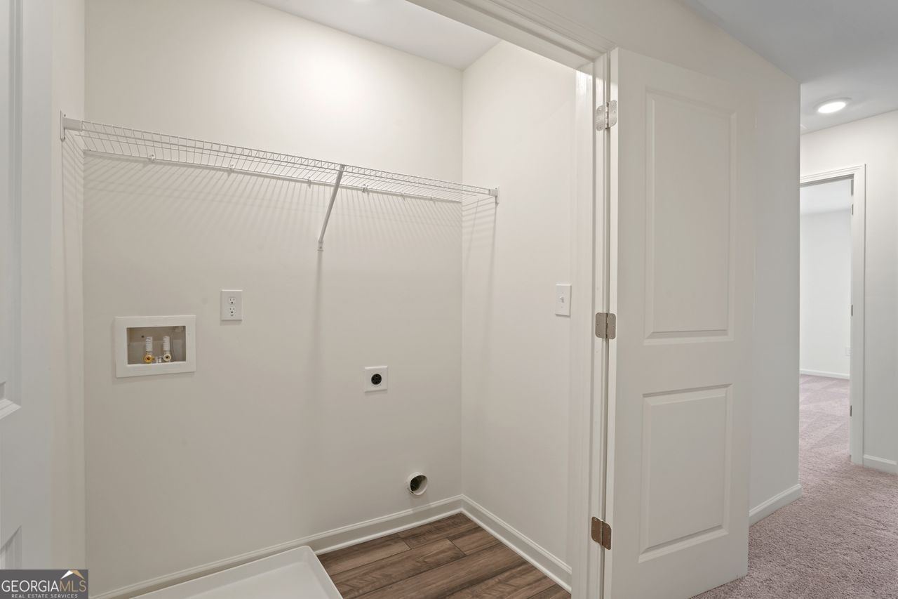 541 Magnolia Property Photo 14