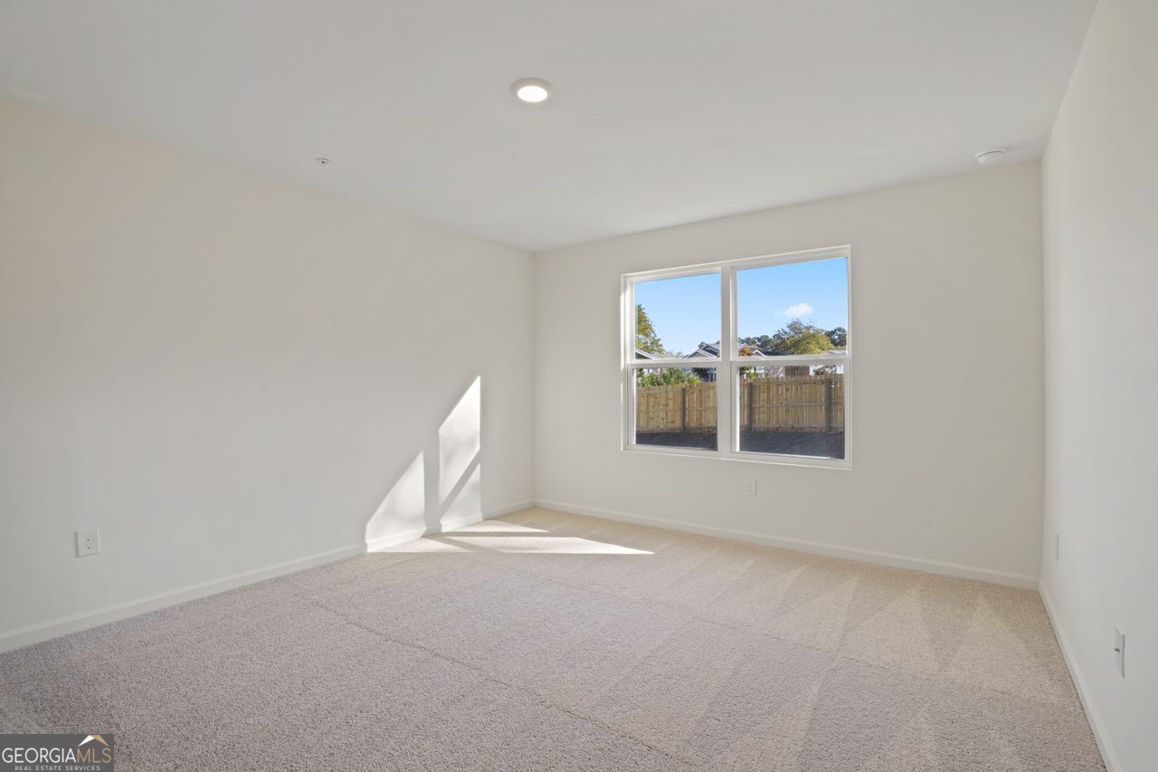 541 Magnolia Property Photo 16