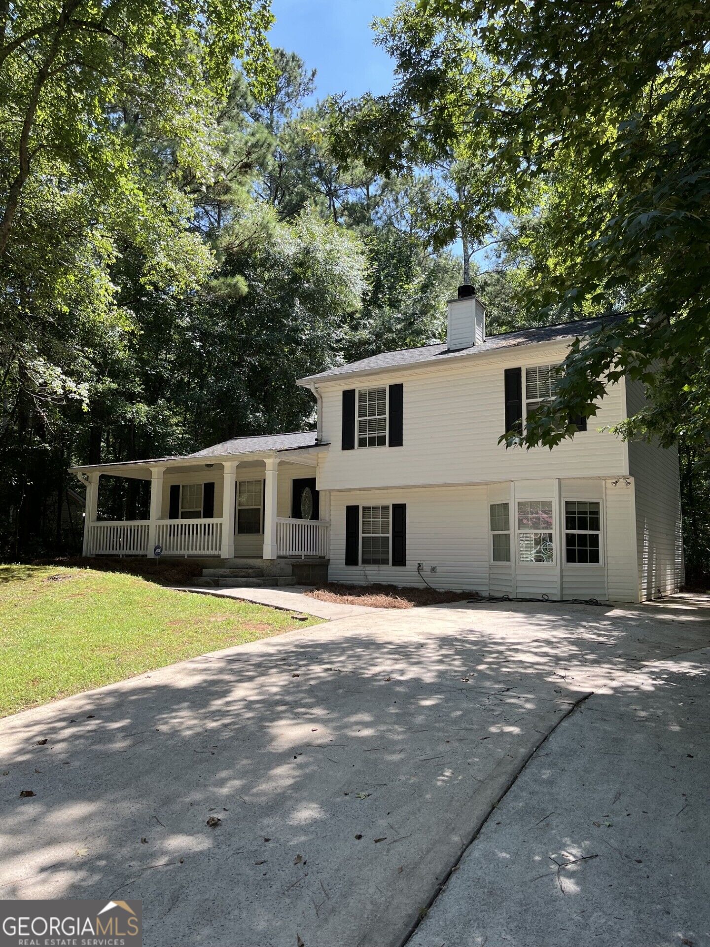 360 River Chase Drive Property Photo 2