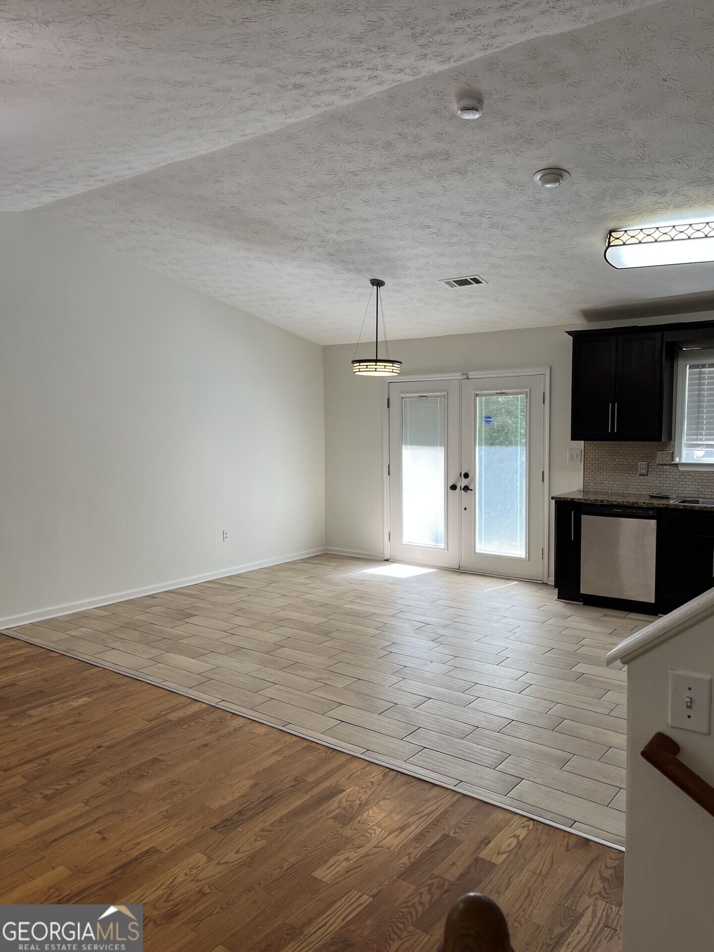 360 River Chase Drive Property Photo 7