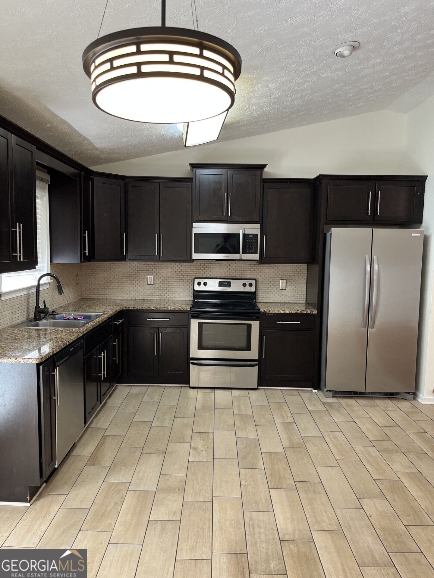 360 River Chase Drive Property Photo 8