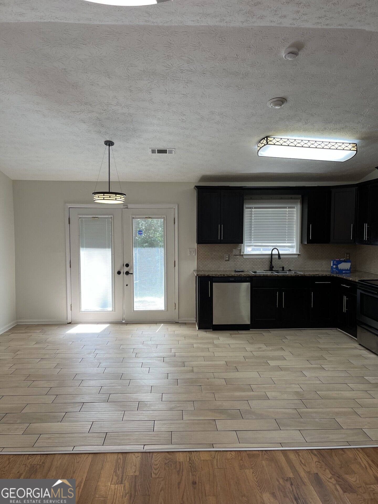 360 River Chase Drive Property Photo 9