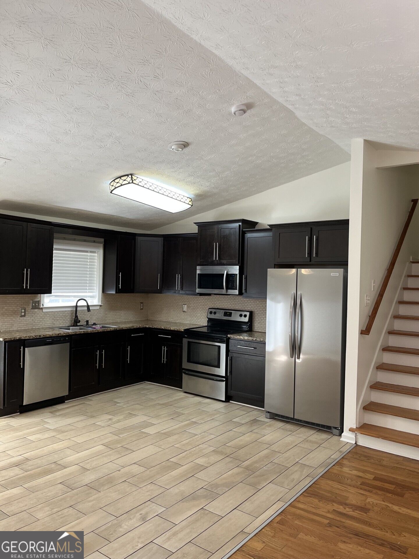 360 River Chase Drive Property Photo 10