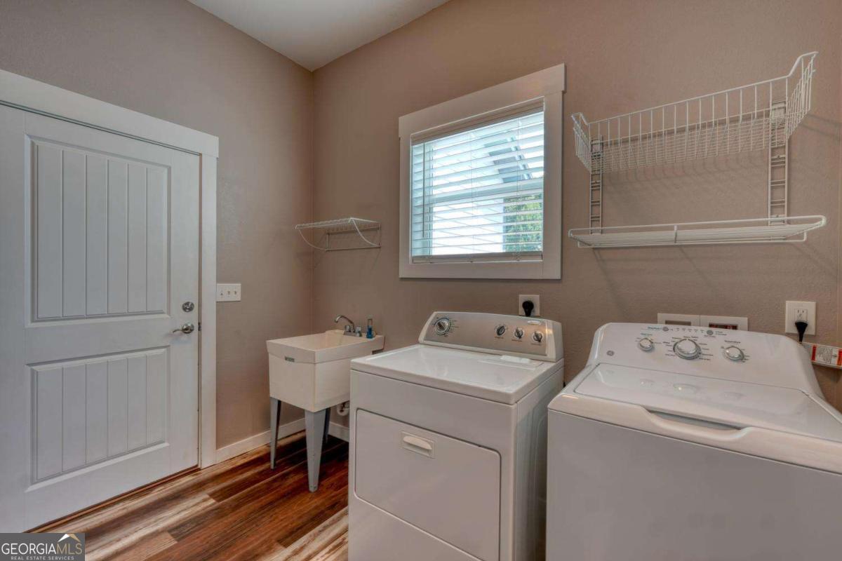 192 Flowers Drive Property Photo 35