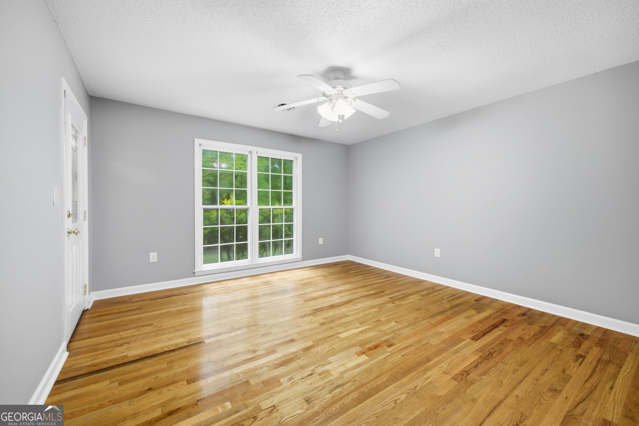 571 Frontier Circle Property Photo 5