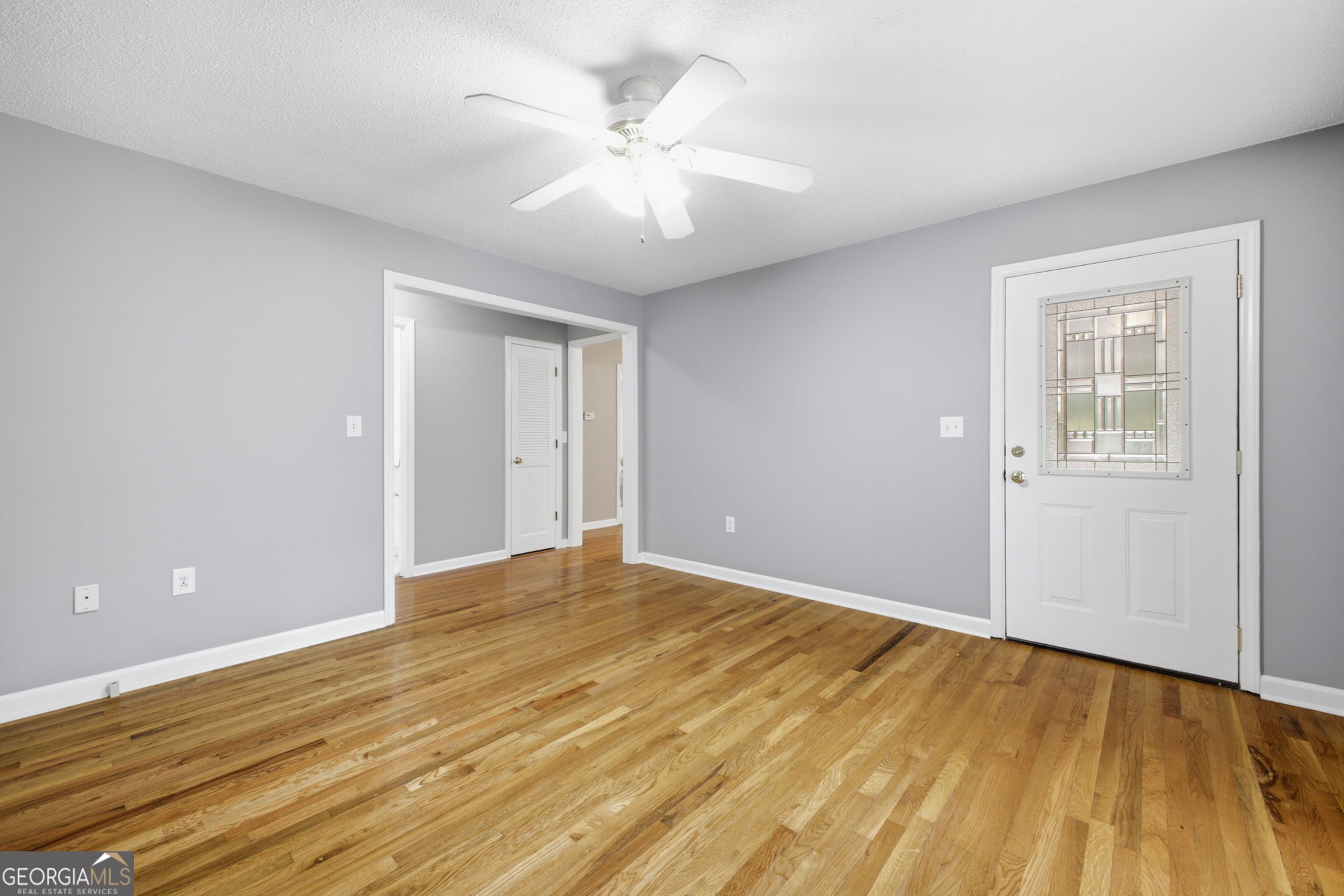 571 Frontier Circle Property Photo 7