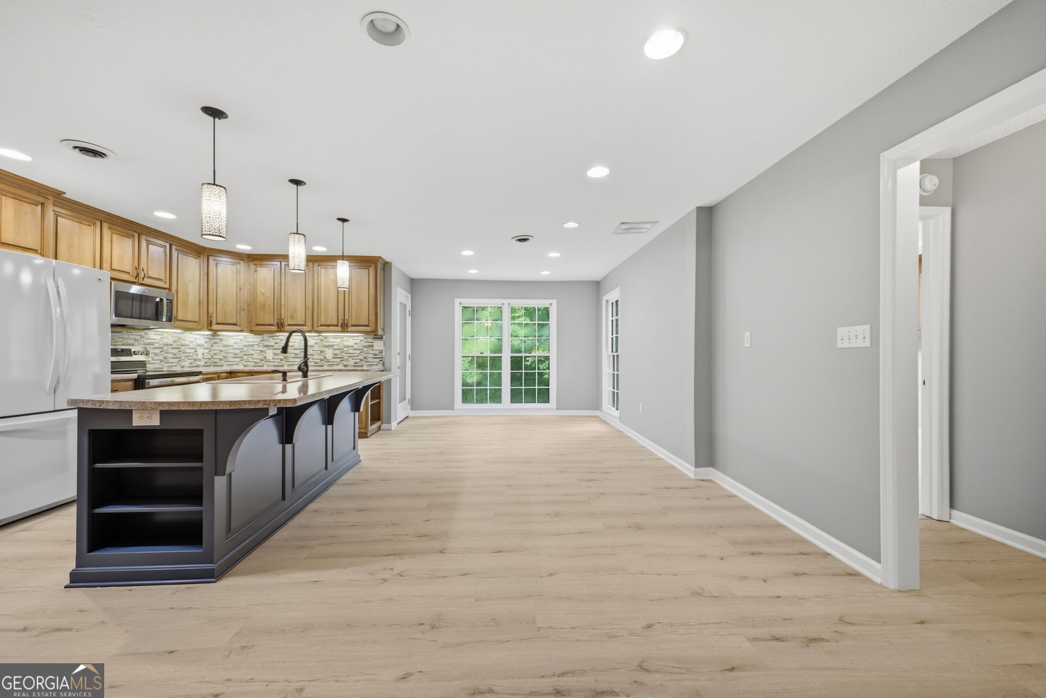 571 Frontier Circle Property Photo 13