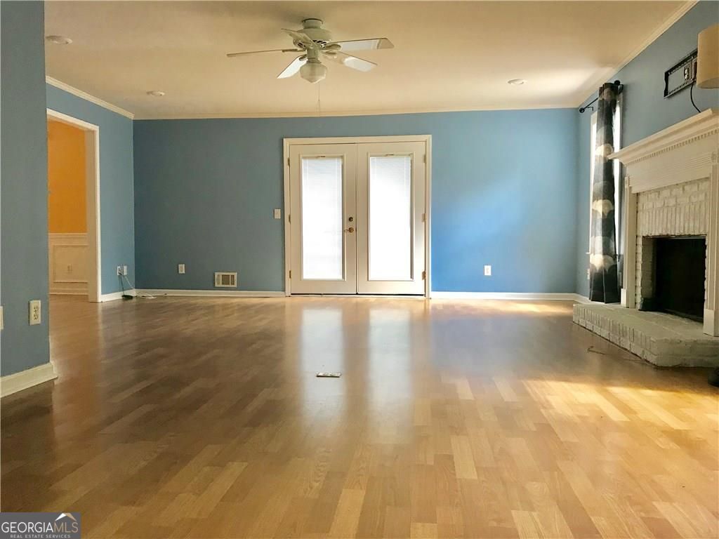3354 Roundfield Circle Property Photo 3