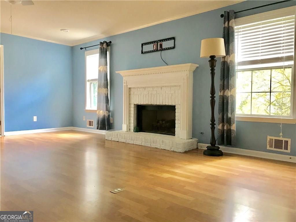 3354 Roundfield Circle Property Photo 4