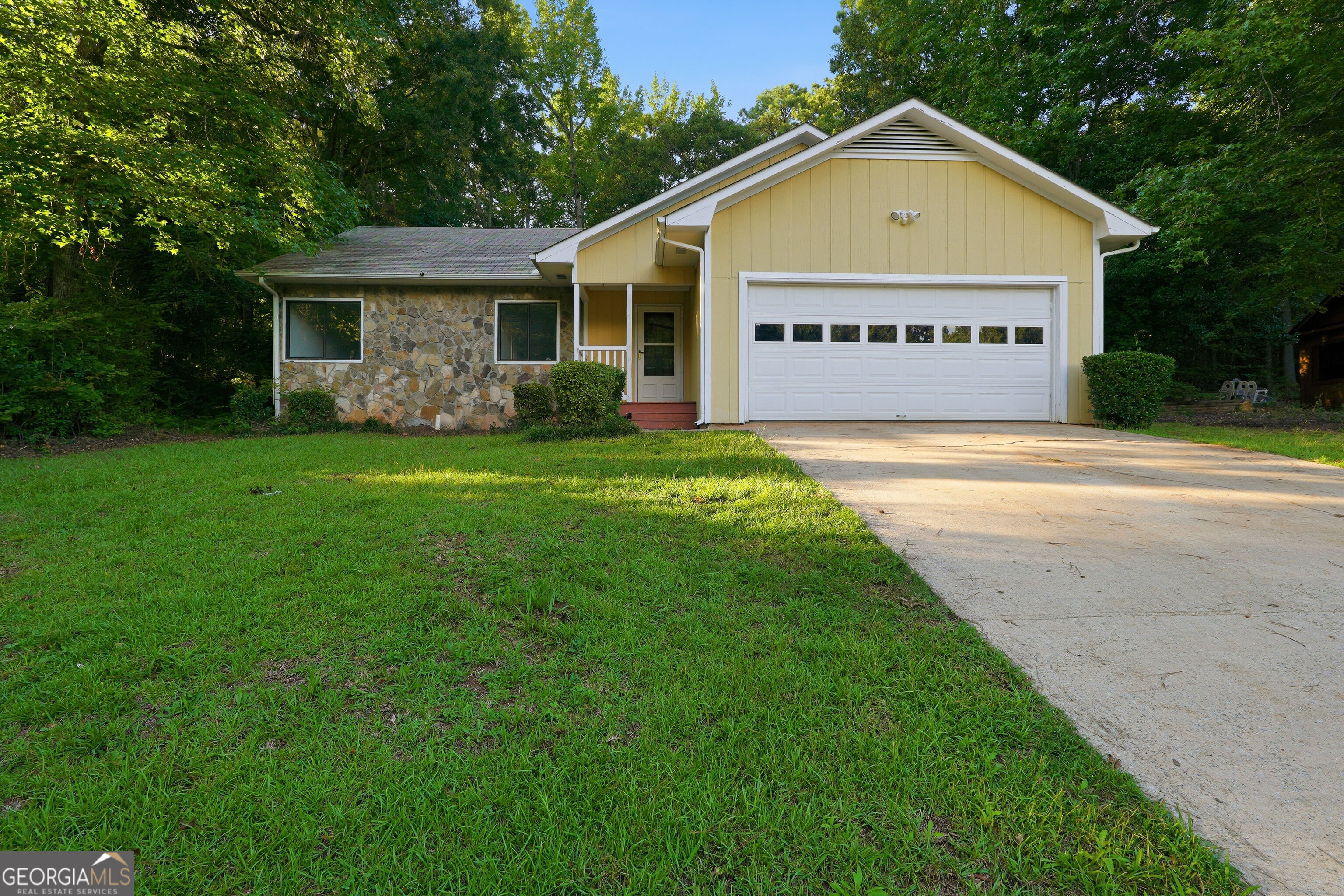 140 Forrest Brook Drive Property Photo 1