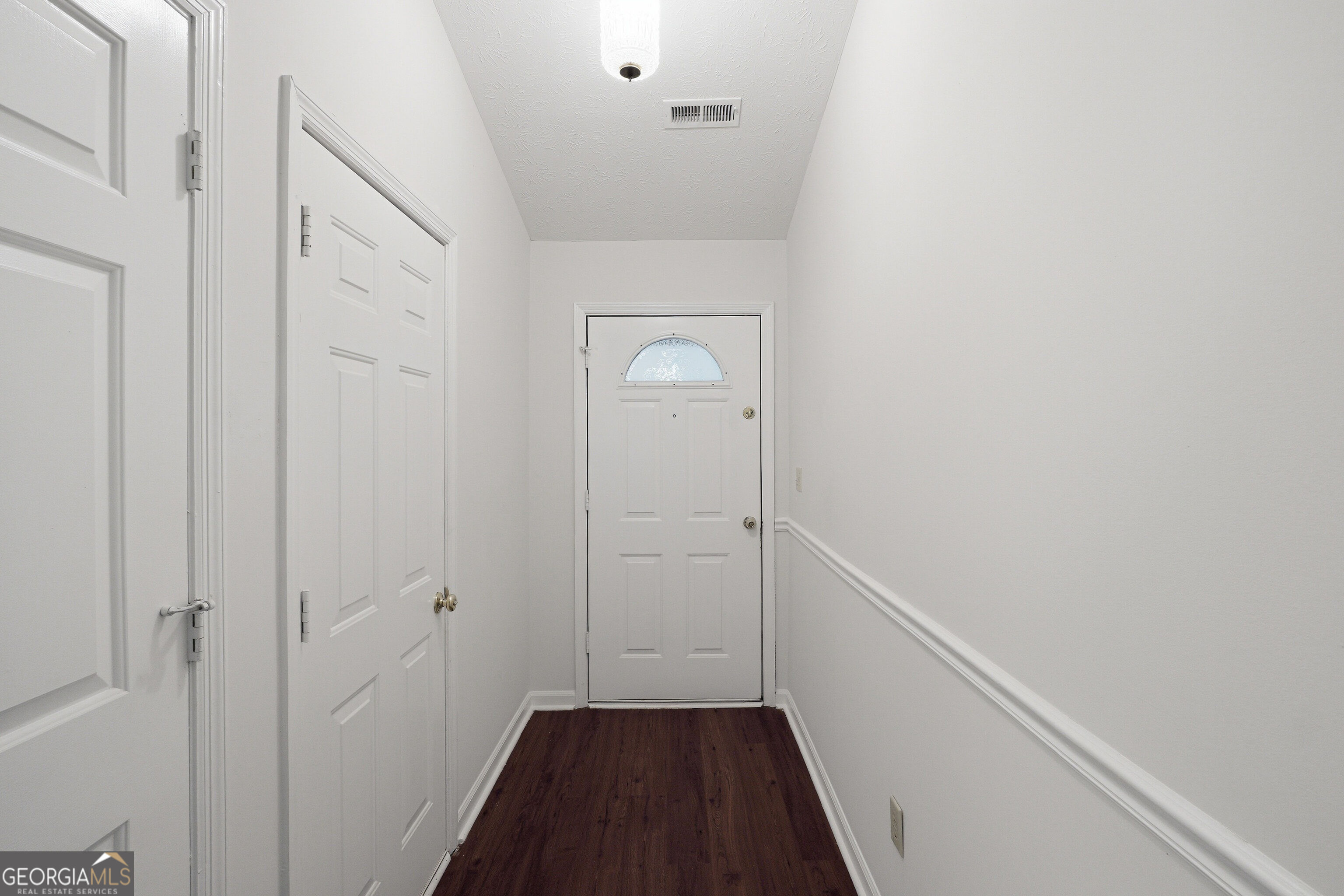 140 Forrest Brook Drive Property Photo 3