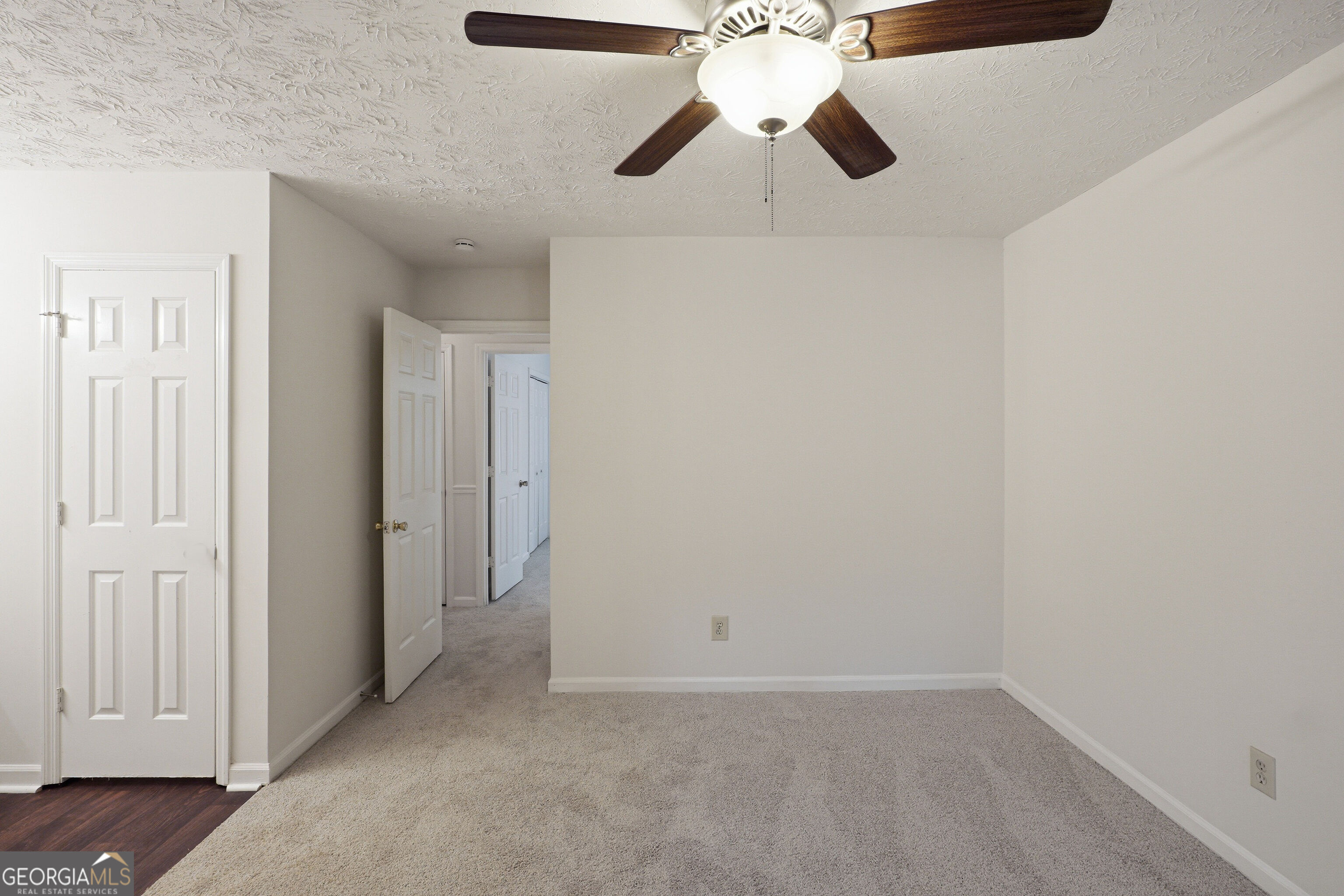 140 Forrest Brook Drive Property Photo 5