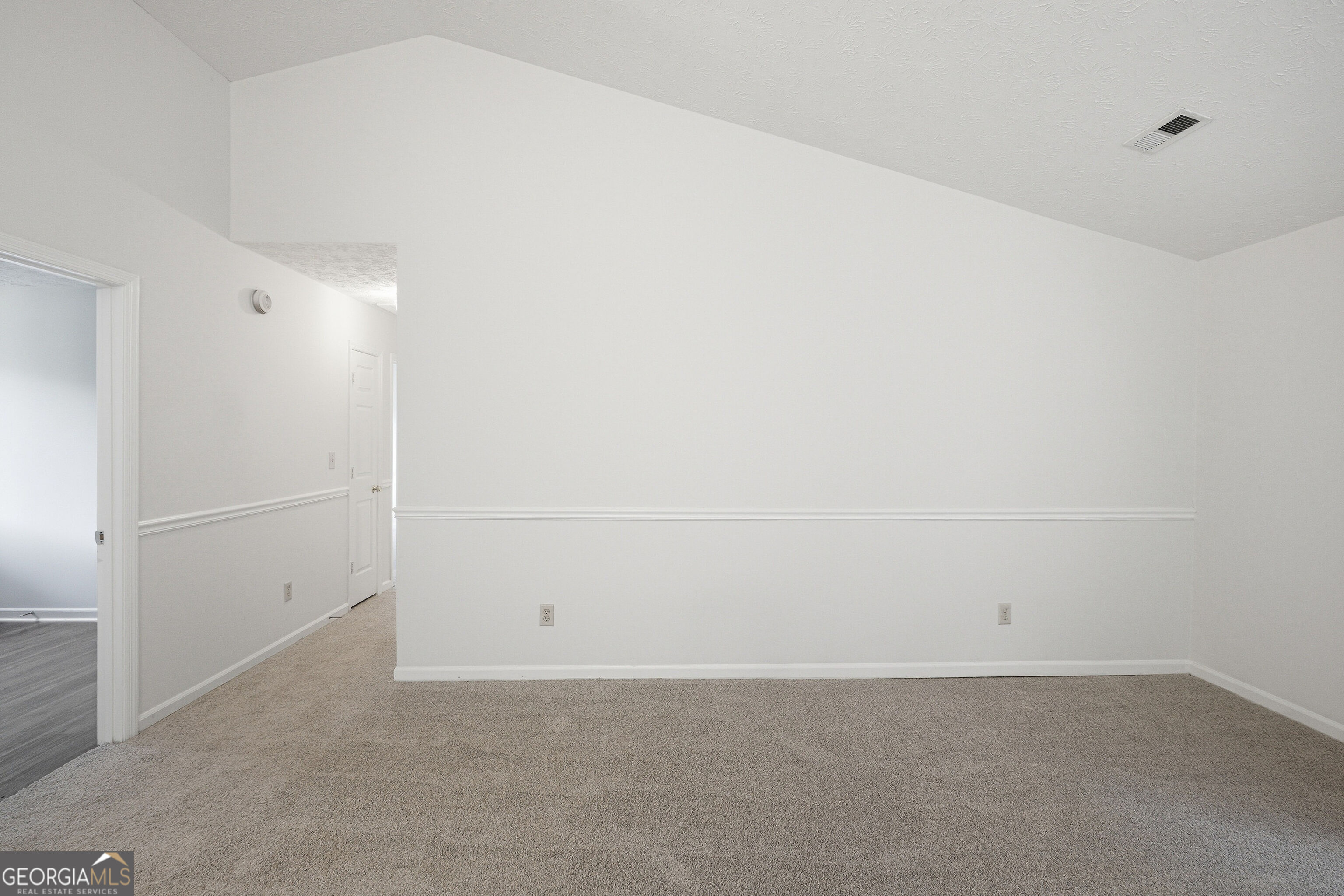 140 Forrest Brook Drive Property Photo 6