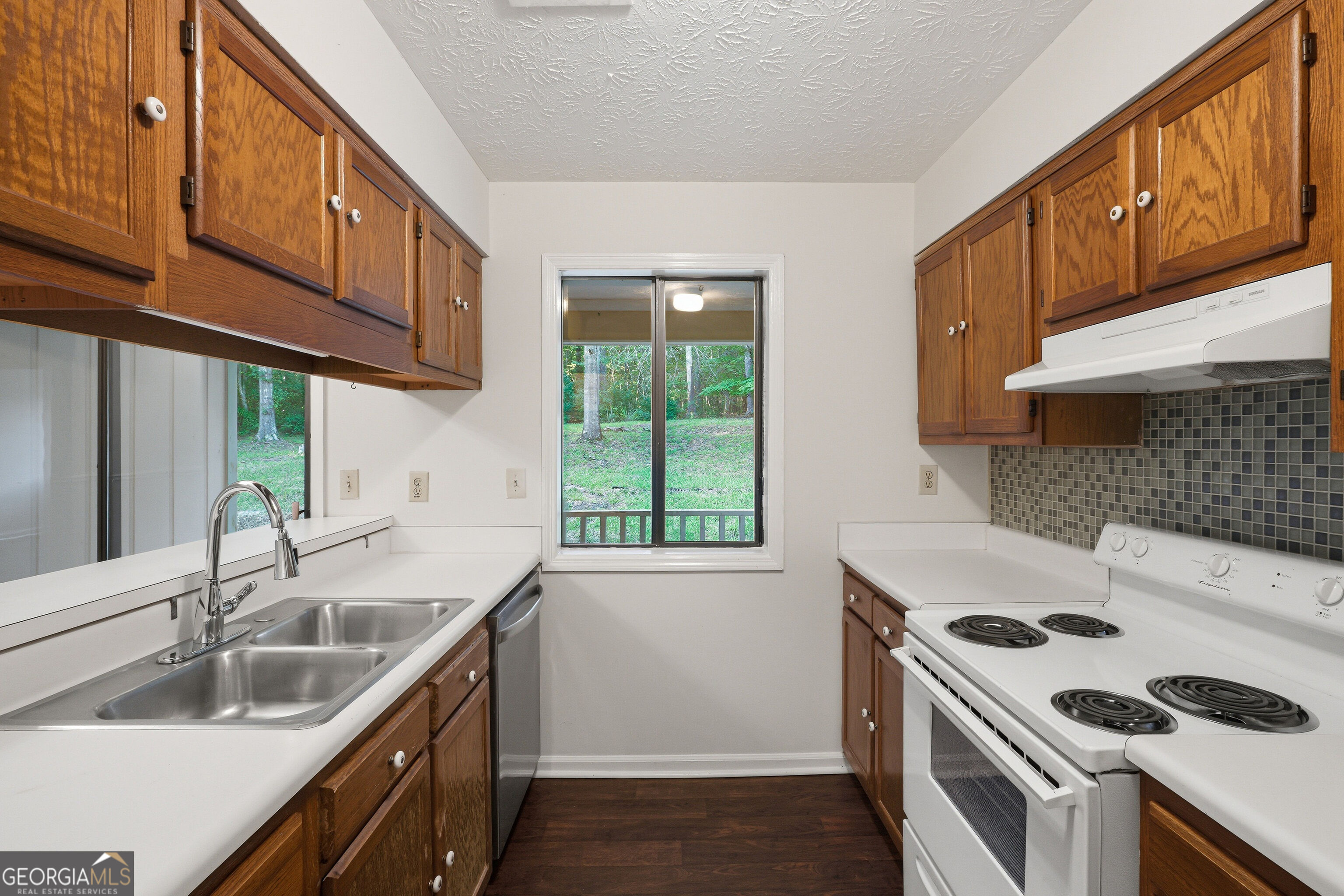 140 Forrest Brook Drive Property Photo 12