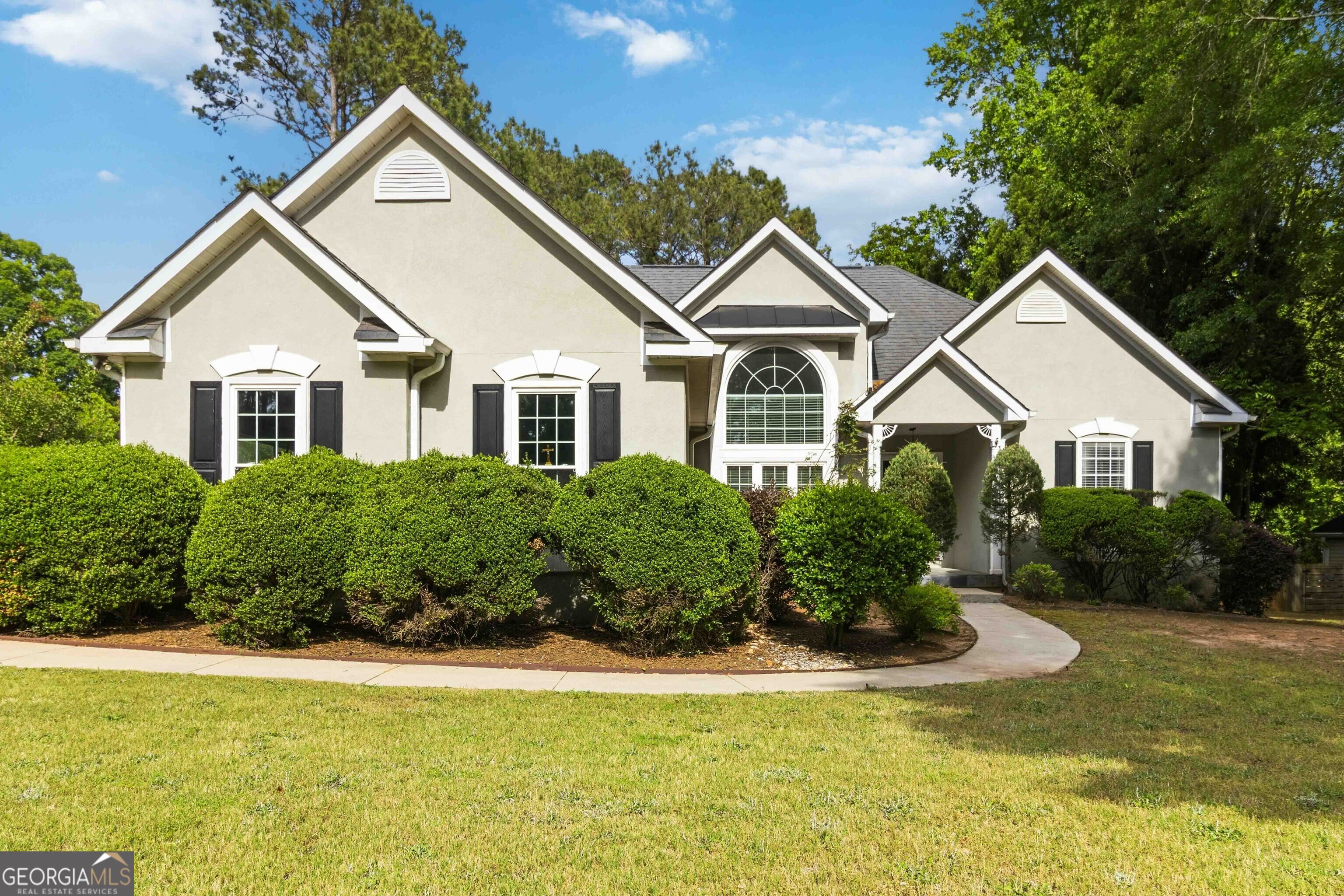 820 Clifton Ridge