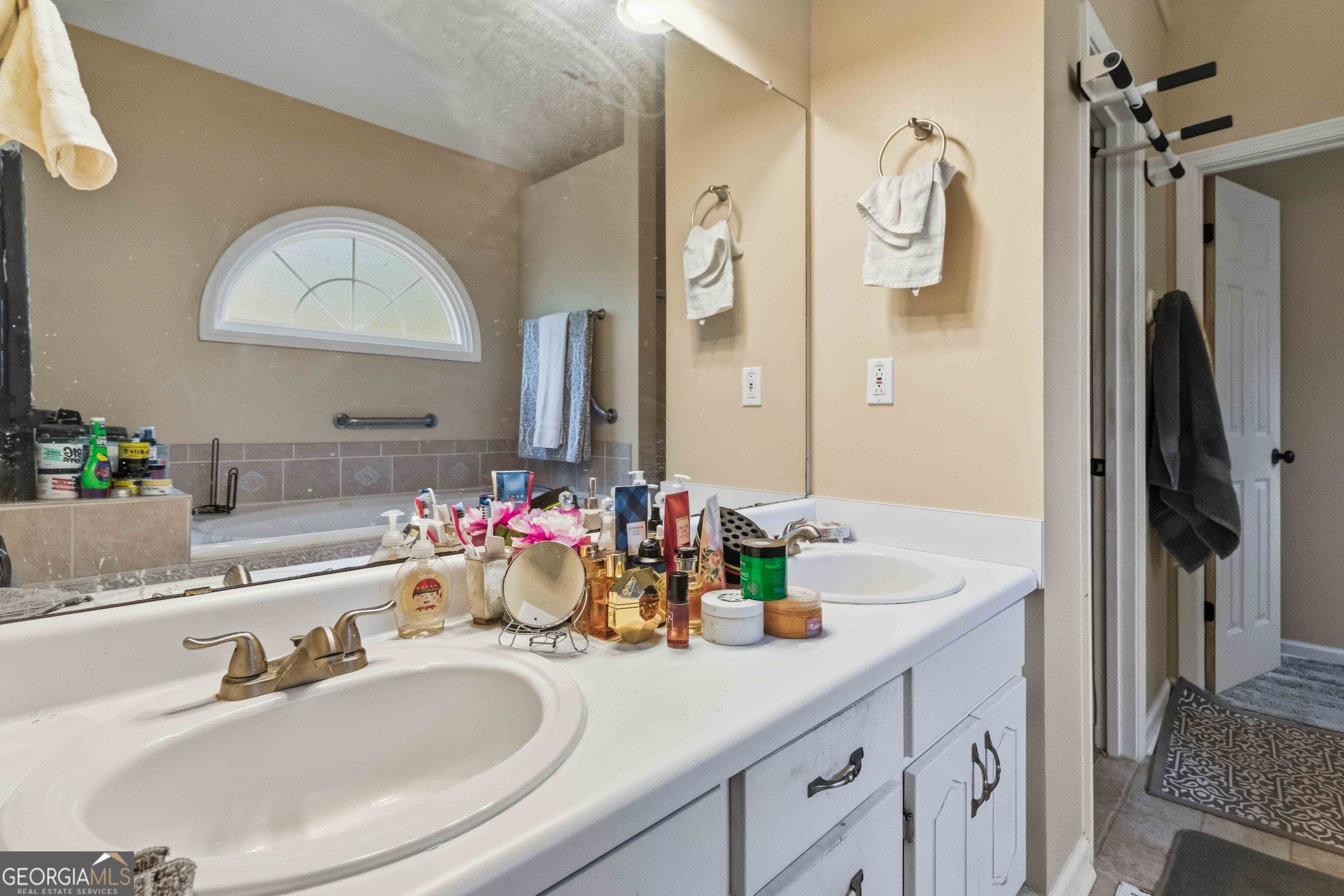820 Clifton Ridge Property Photo 19