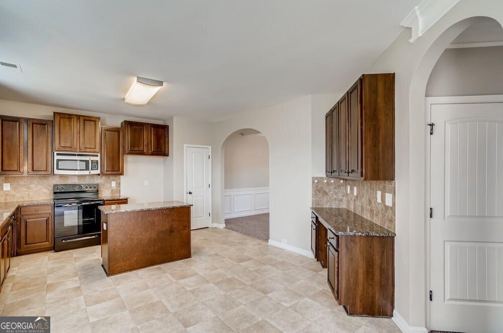 2784 Oakmont Way Property Photo 11