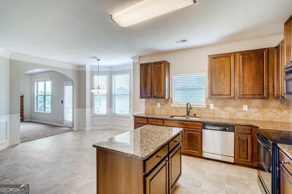 2784 Oakmont Way Property Photo 14