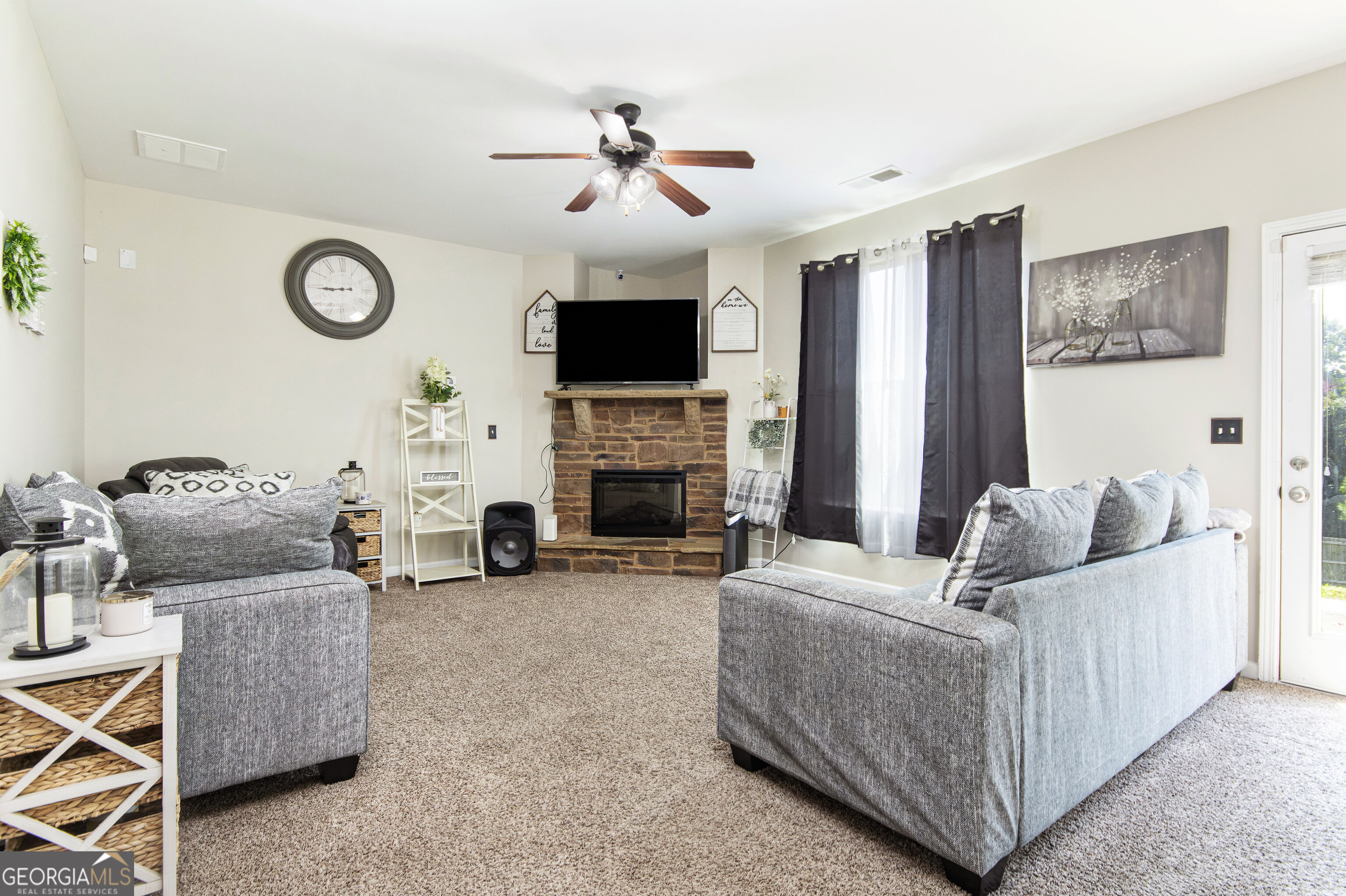 2784 Oakmont Way Property Photo 20