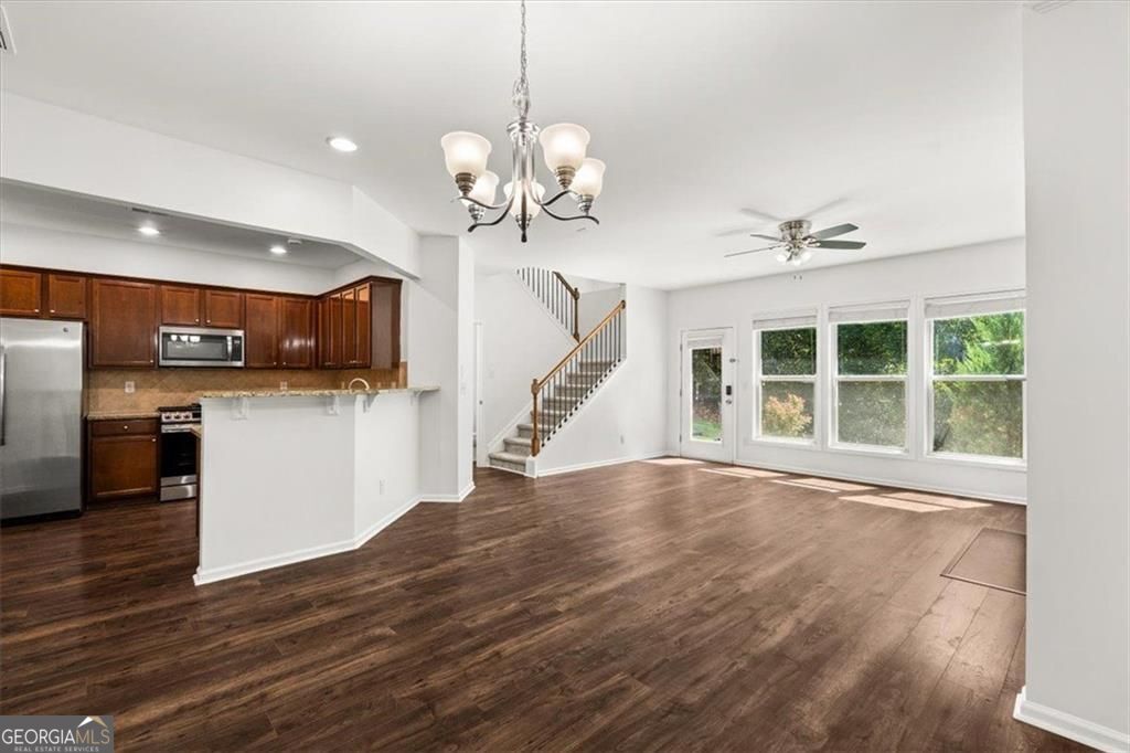13459 Gardiner Lane Property Photo 11