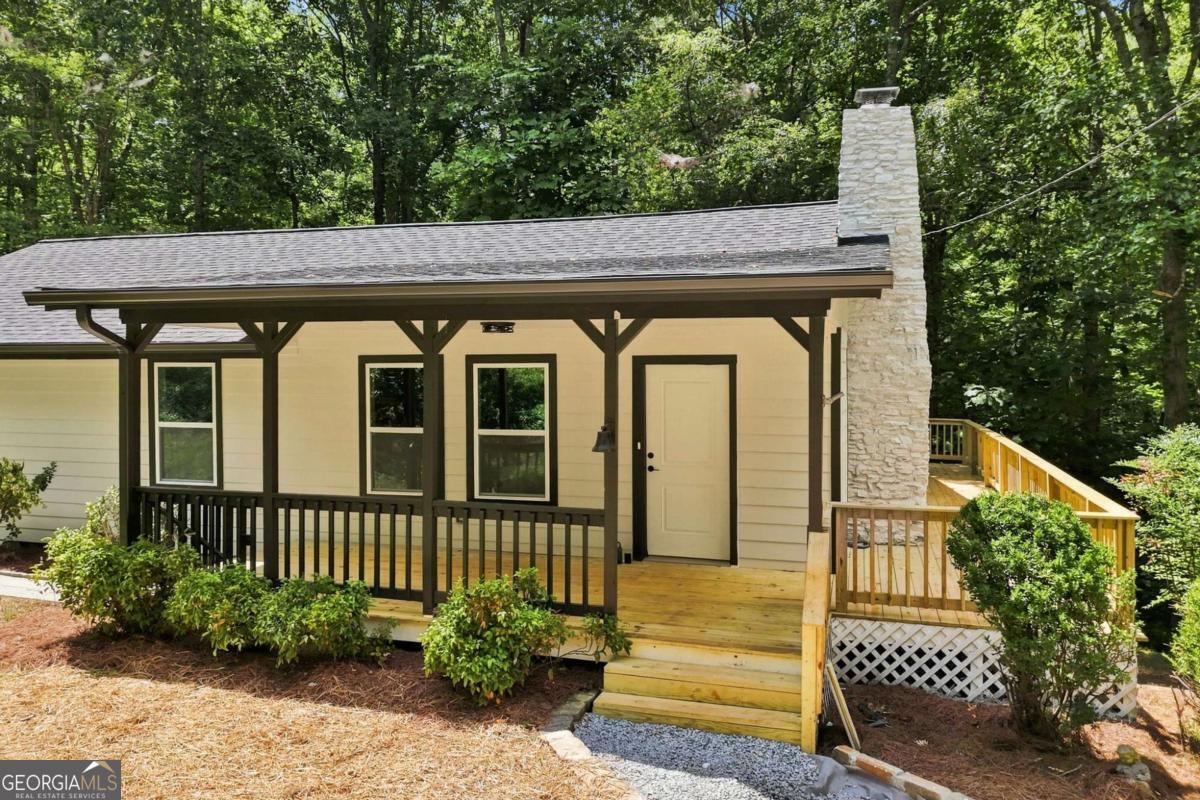 283 Ash Circle Property Photo 3