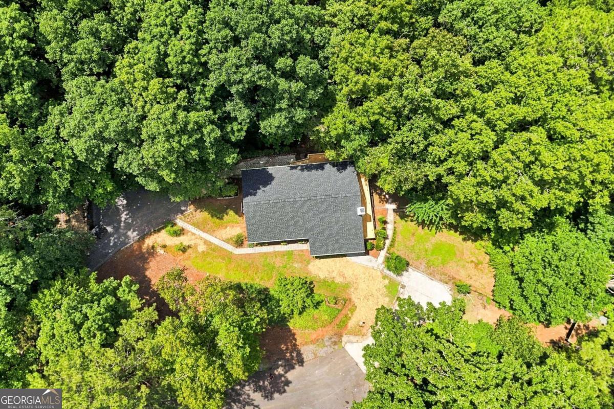 283 Ash Circle Property Photo 5