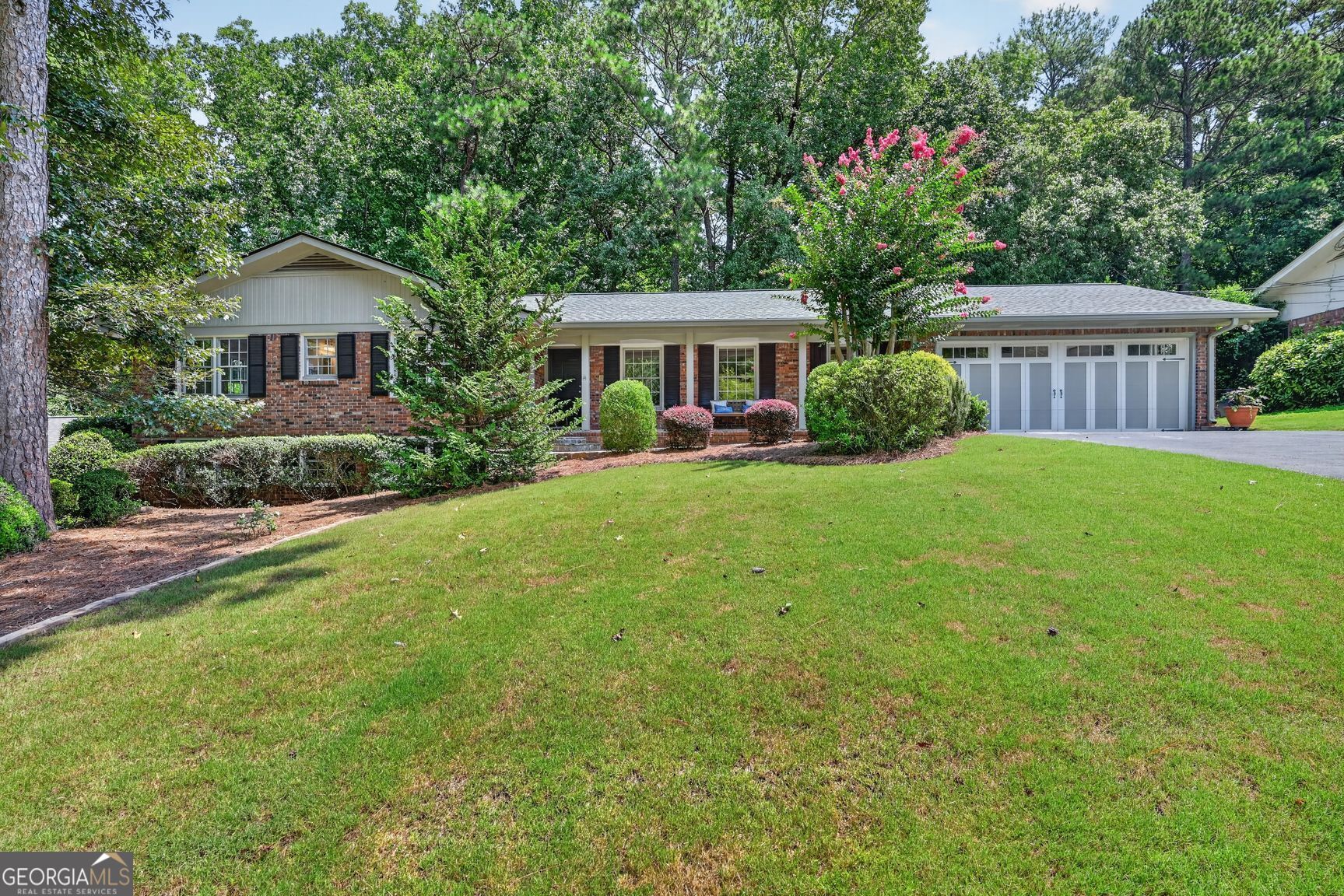 4775 Cambridge Drive Property Photo 1