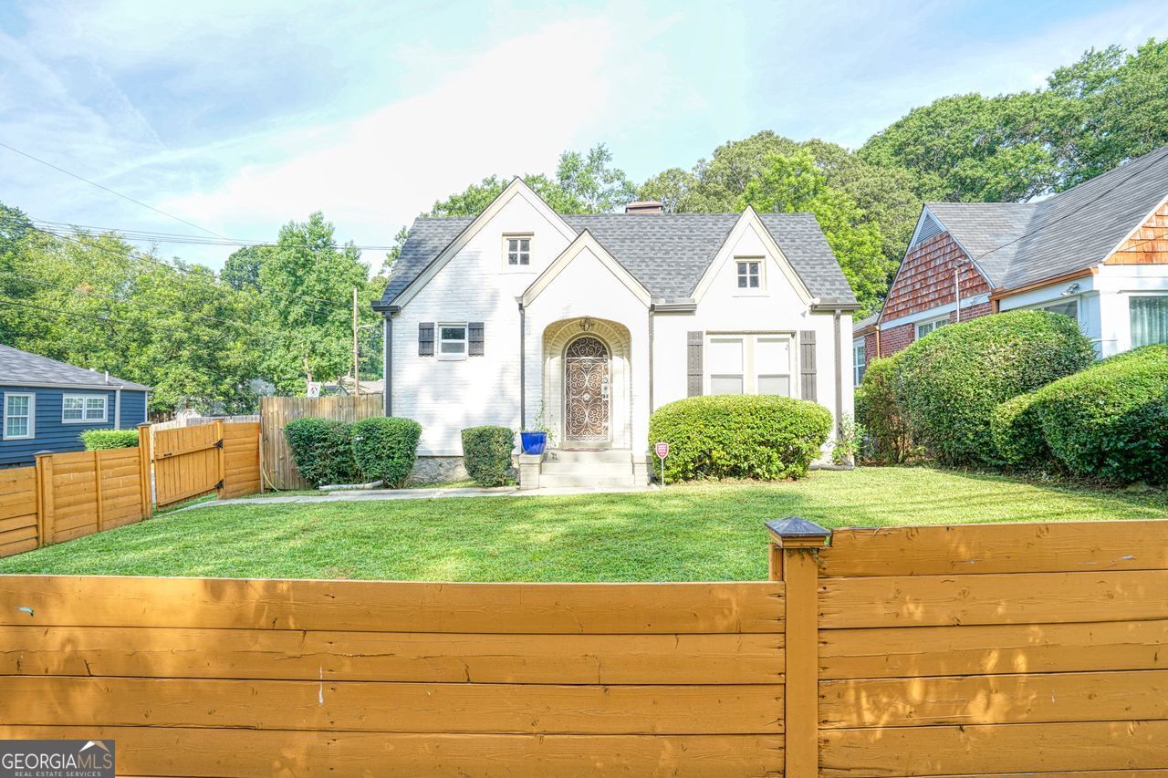 98 Chappell Road Nw Property Photo 1