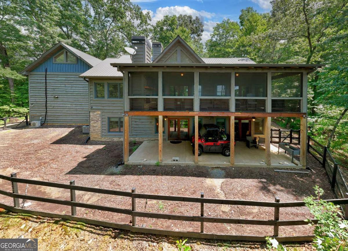 274 Hothouse Drive Property Photo 2