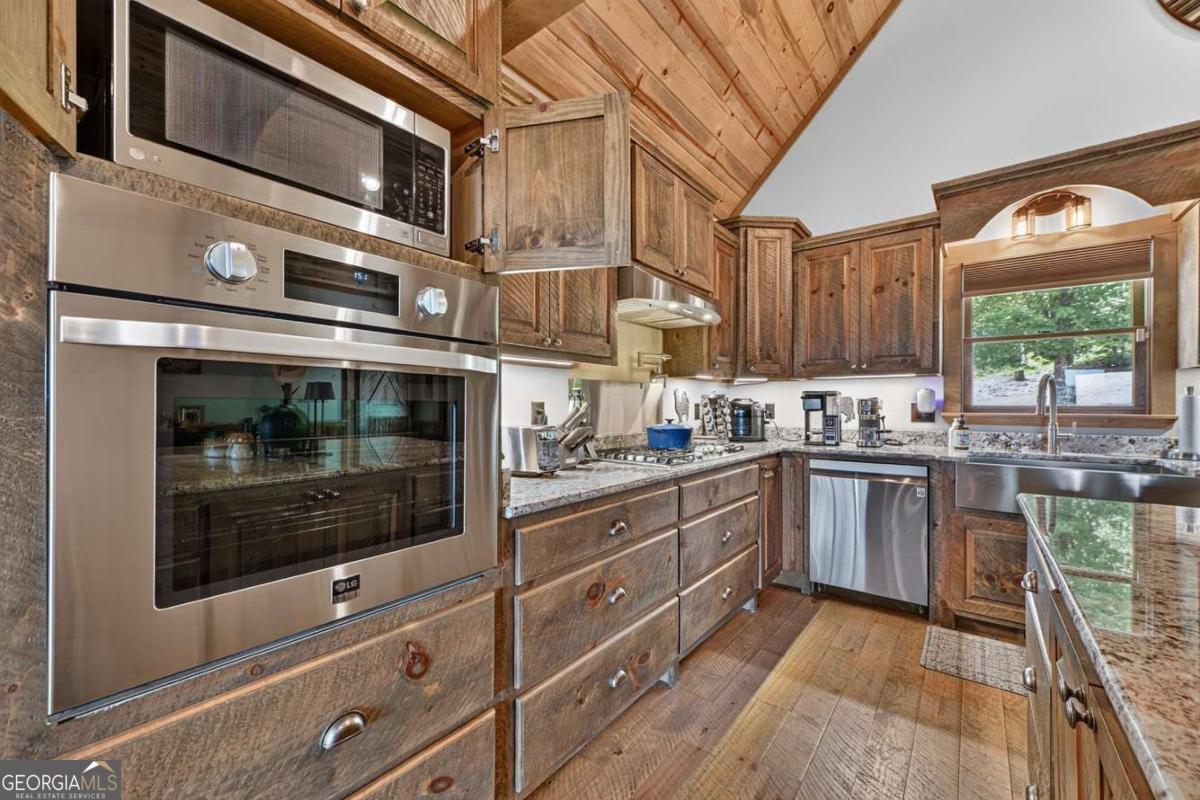 274 Hothouse Drive Property Photo 13