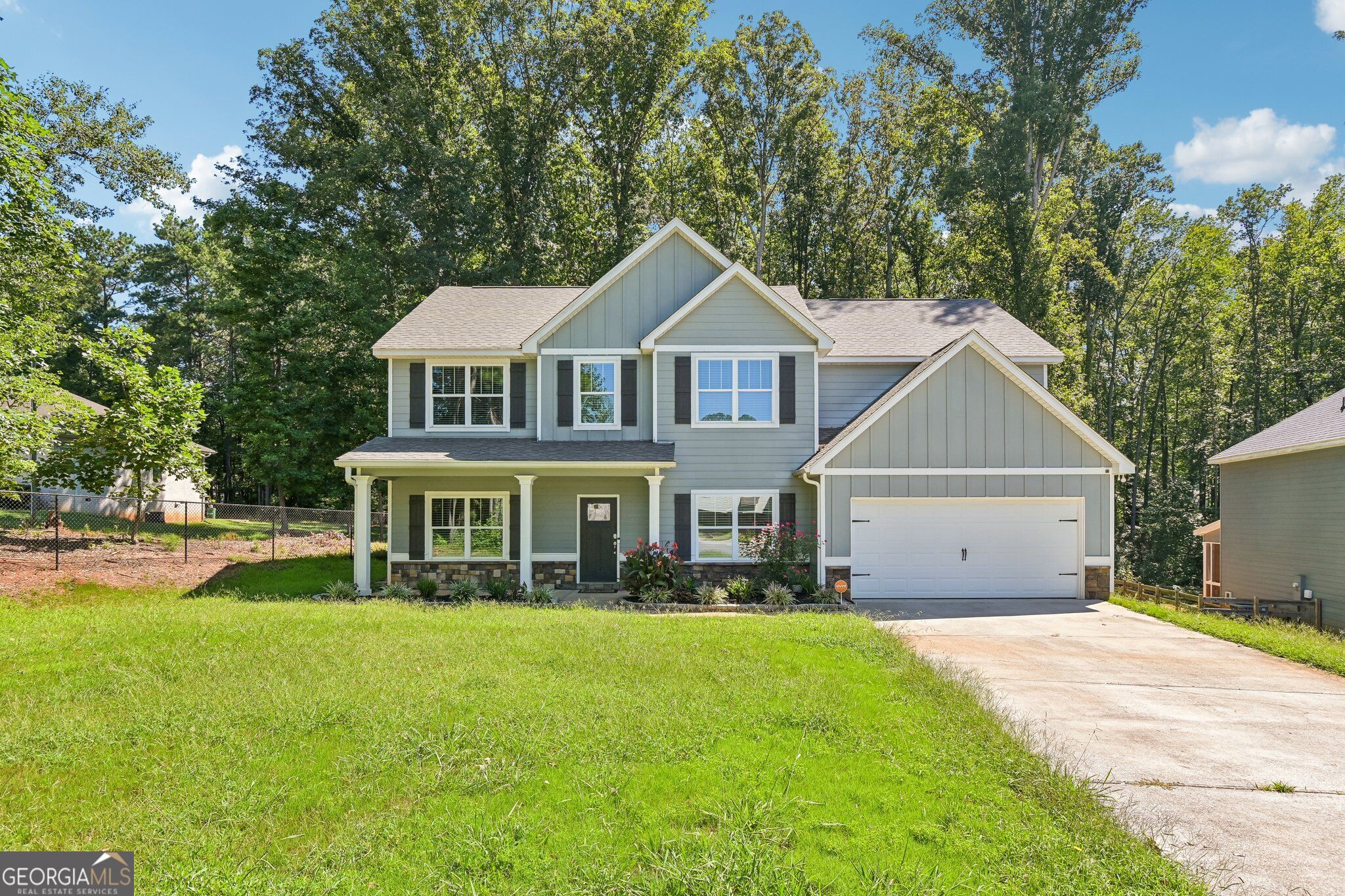 512 Clinton Drive Property Photo 1