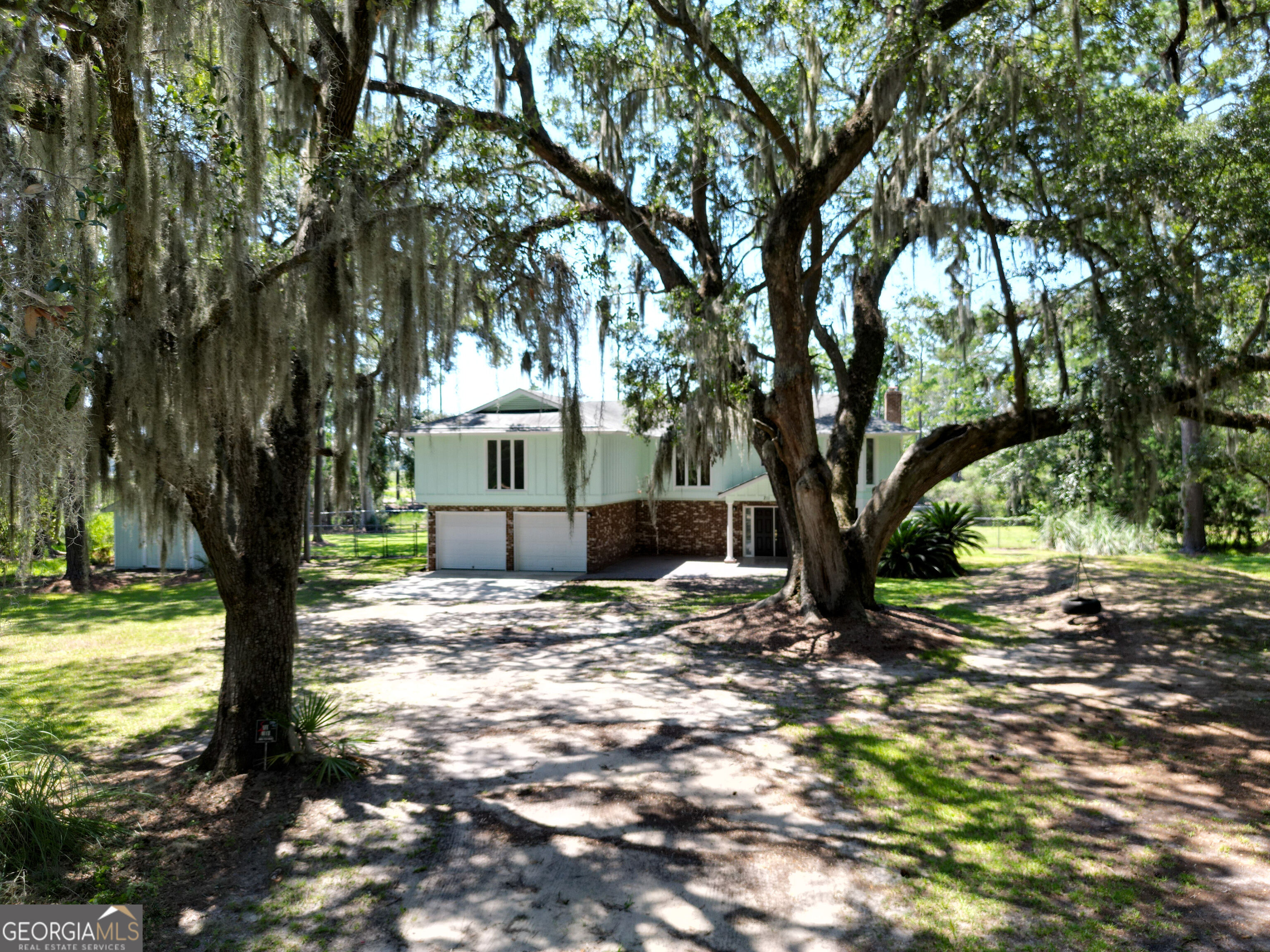 211 Tideland Drive Property Photo 2