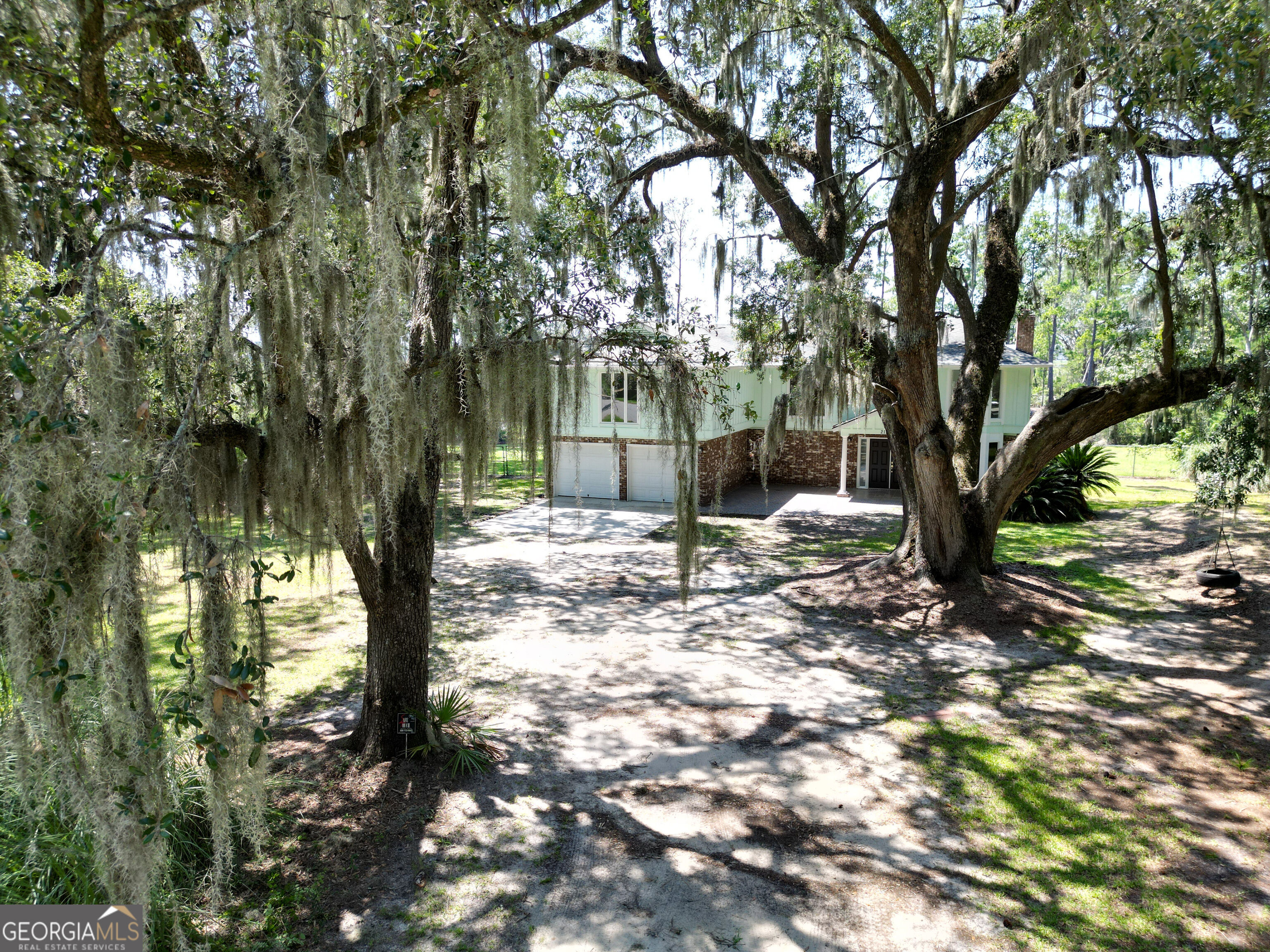 211 Tideland Drive Property Photo 3