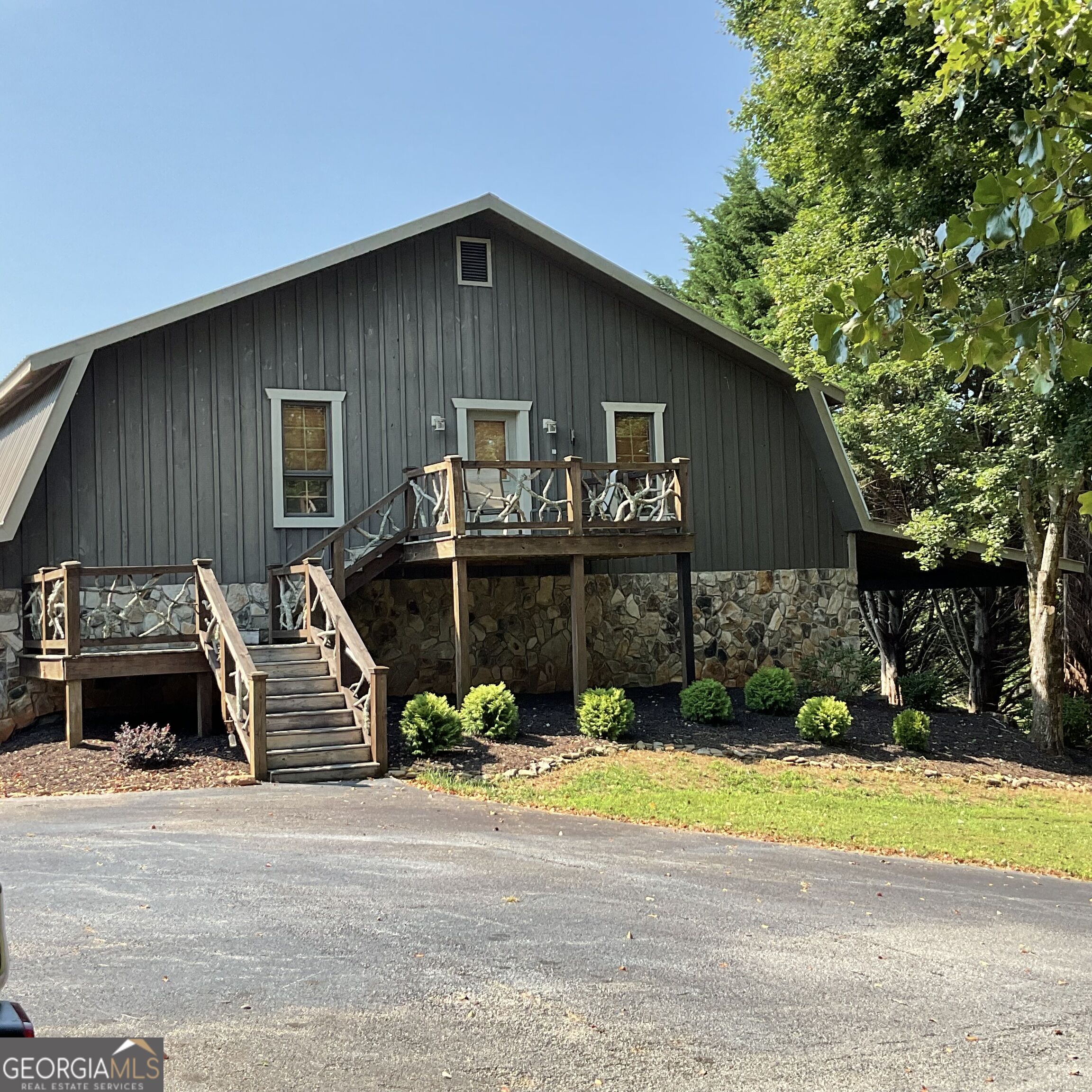 305 Laurel Springs/opossum Property Photo 1