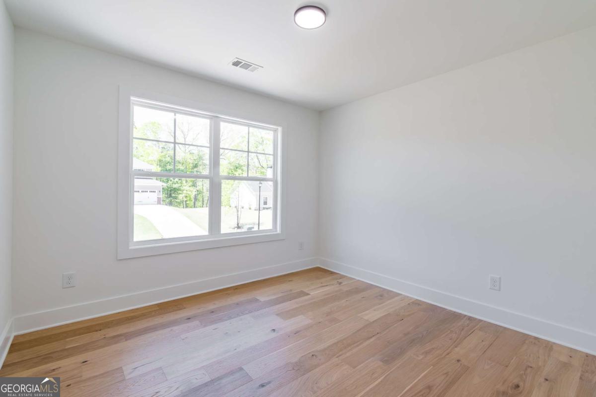6073 Rockingham Way Property Photo 29