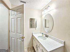 1800 Clairmont Lake # A204 Property Photo 24